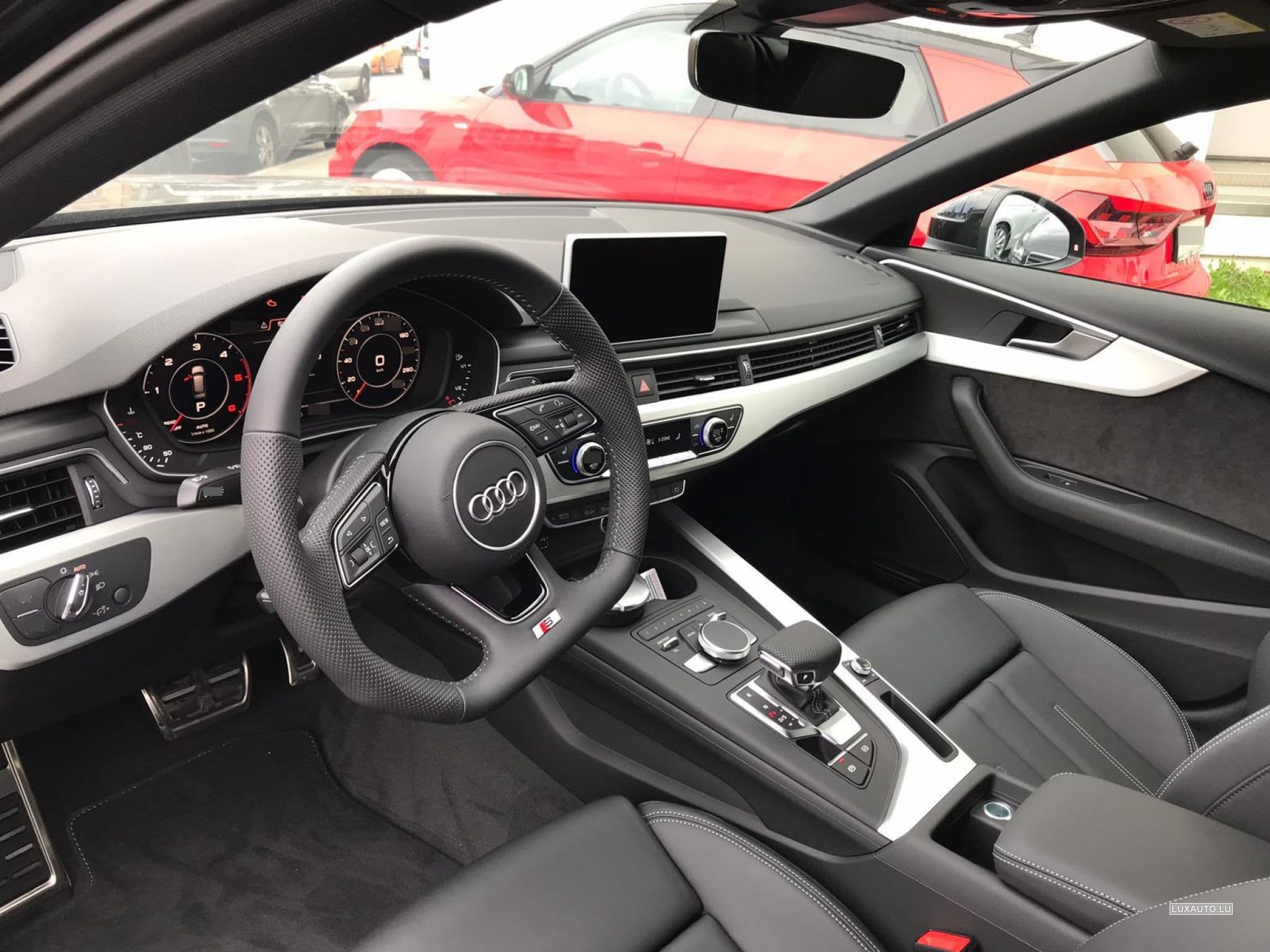 Audi A4 Avant 2.0 Tdi 150 S-Tronic (2019) - Foto 3