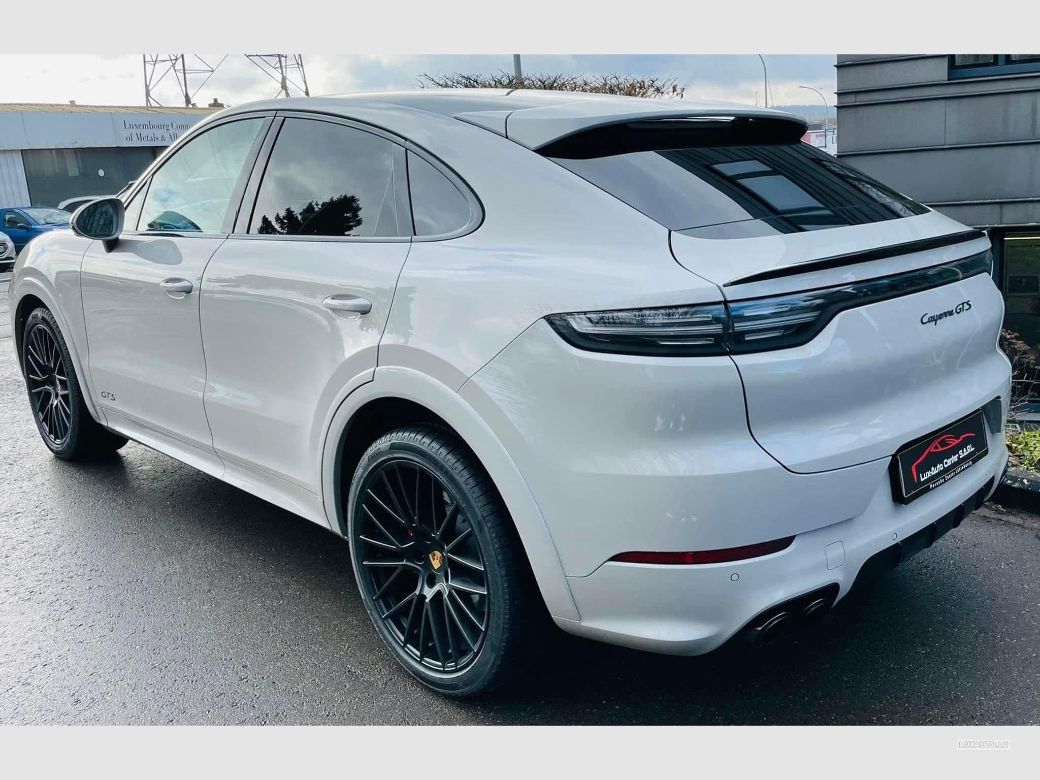 Porsche Cayenne 3.6 GTS PDK (2022) - Photo 6