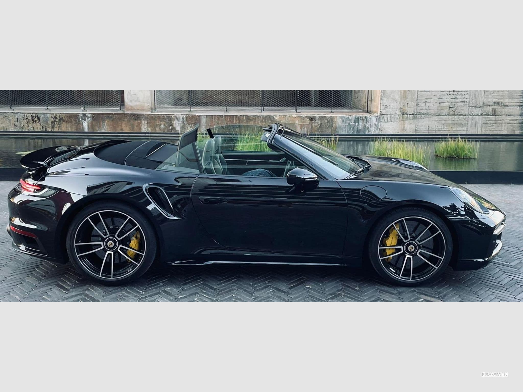 Porsche 911 Cabriolet 3.8 Turbo S PDK (2022) - Photo 10