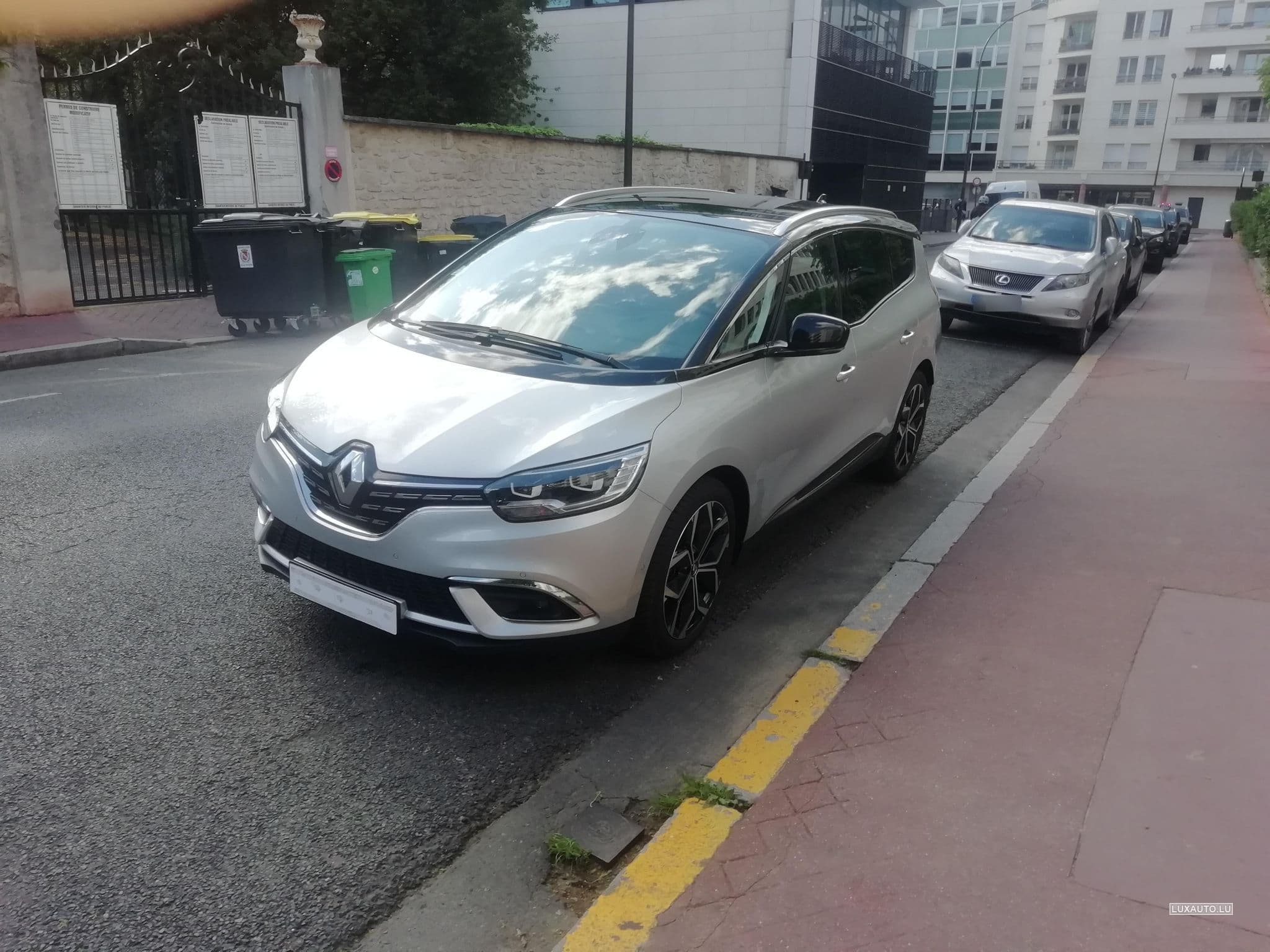 Renault Grand Scenic Intens (2021) - Foto 13