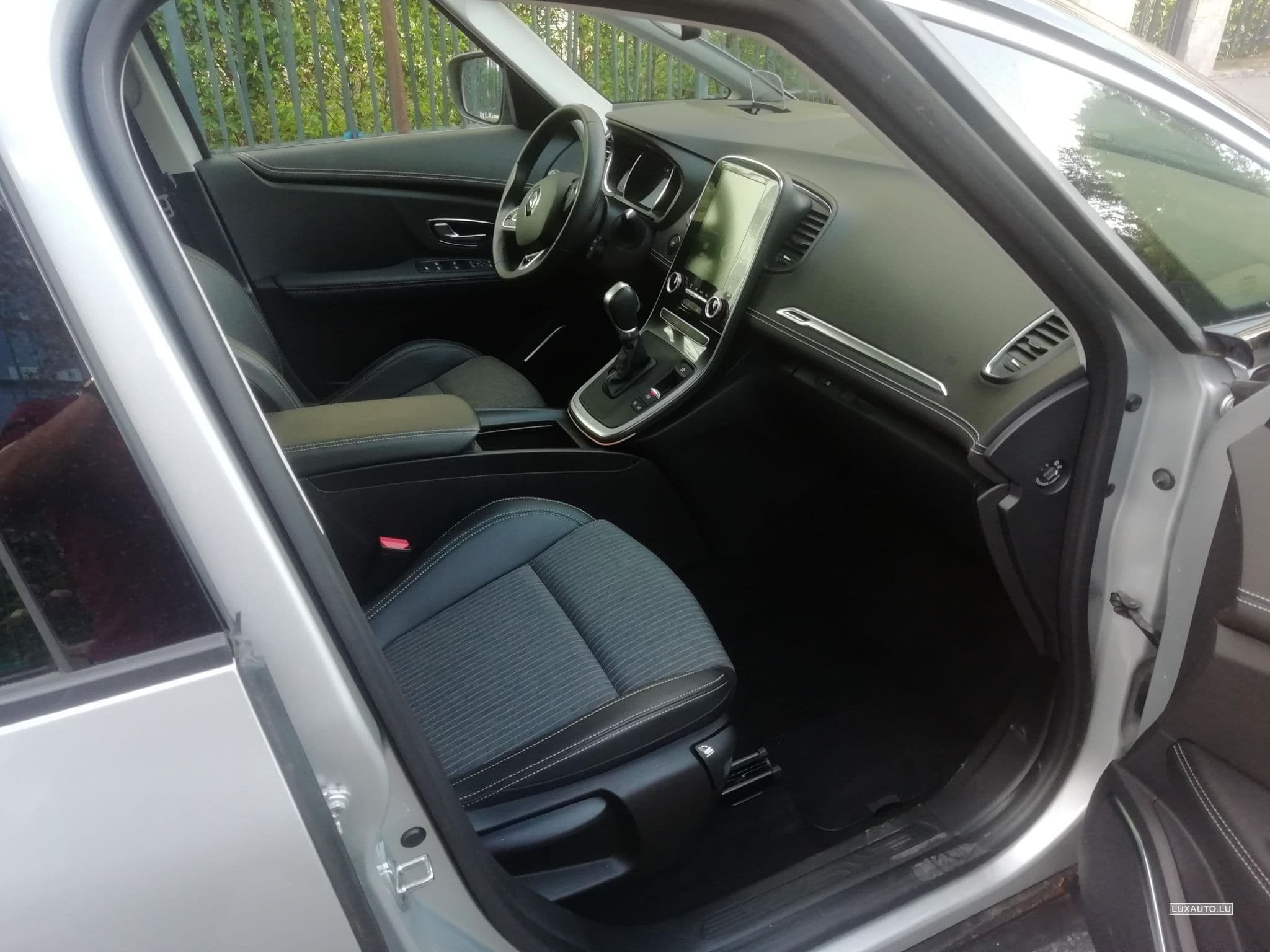 Renault Grand Scenic Intens (2021) - Foto 4