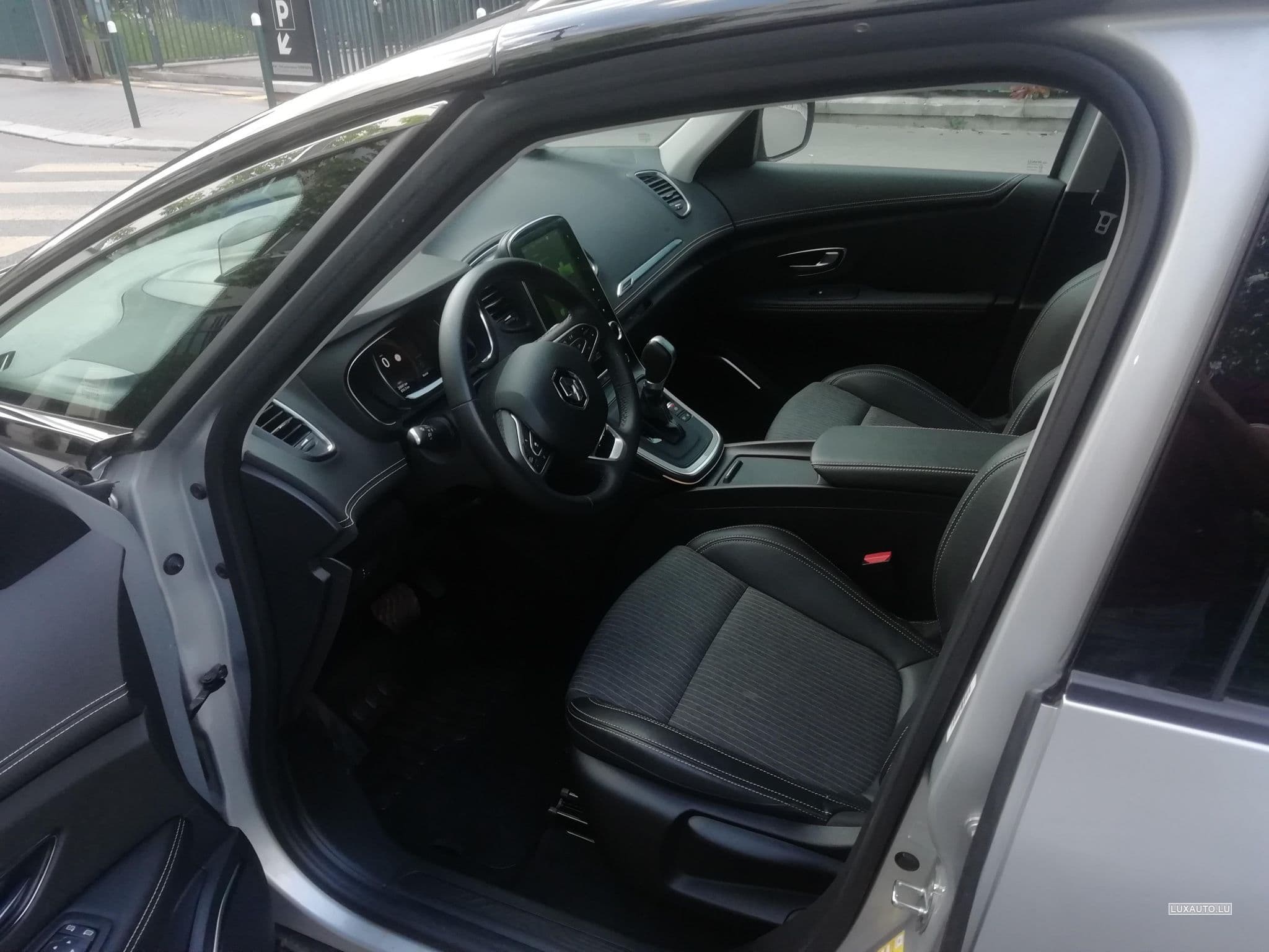 Renault Grand Scenic Intens (2021) - Foto 7