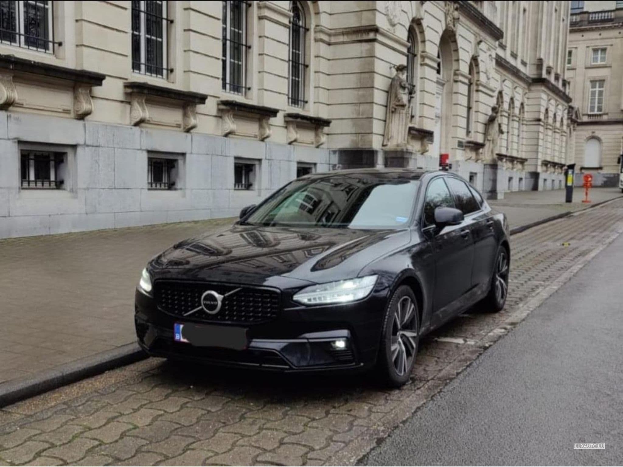 Volvo S90 2022 R-Design, B4 Mild Hybrid, 197 HP, Automatic (2022) - Foto 1