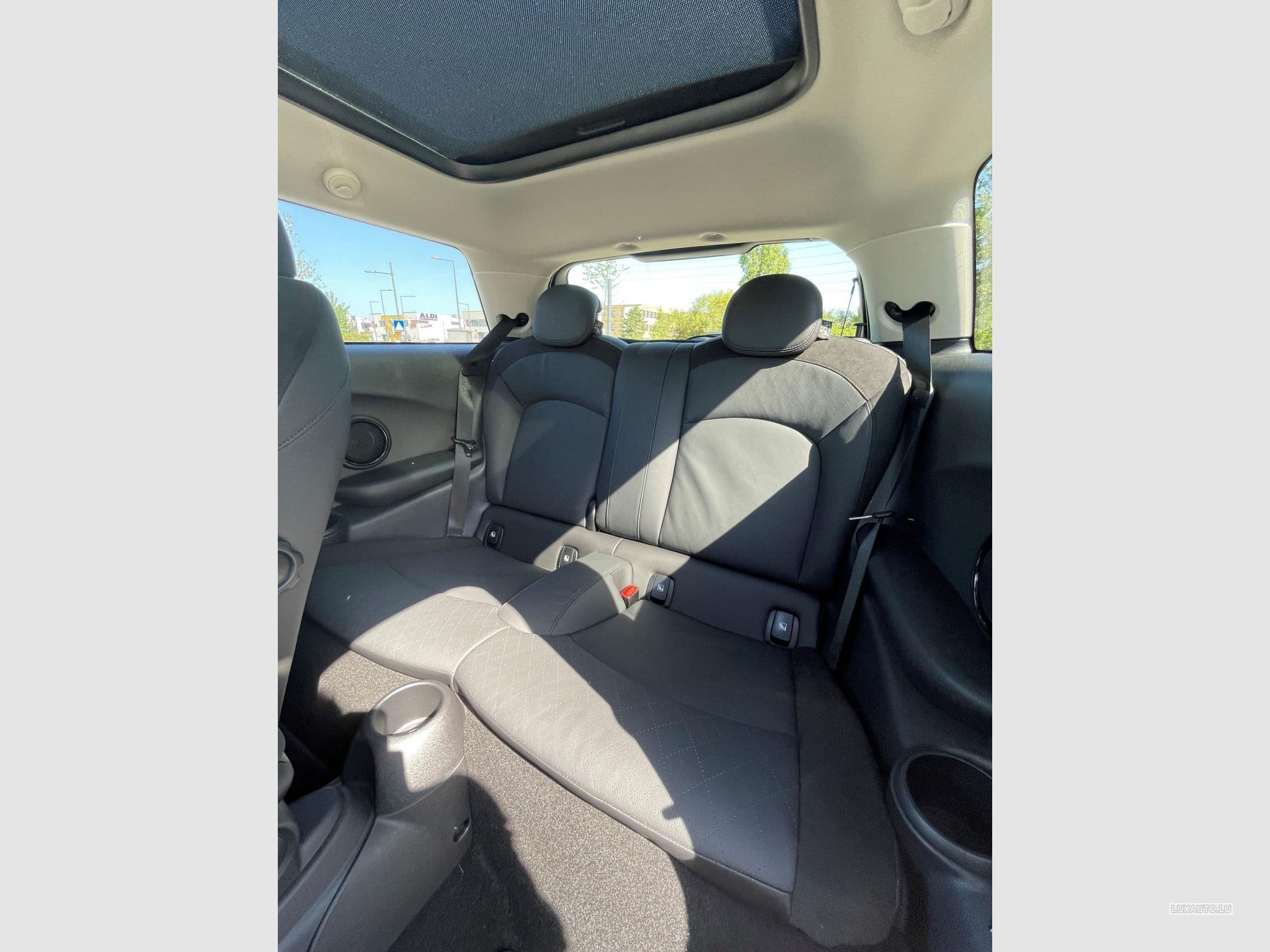 Mini Cooper SE (2021) - Photo 13