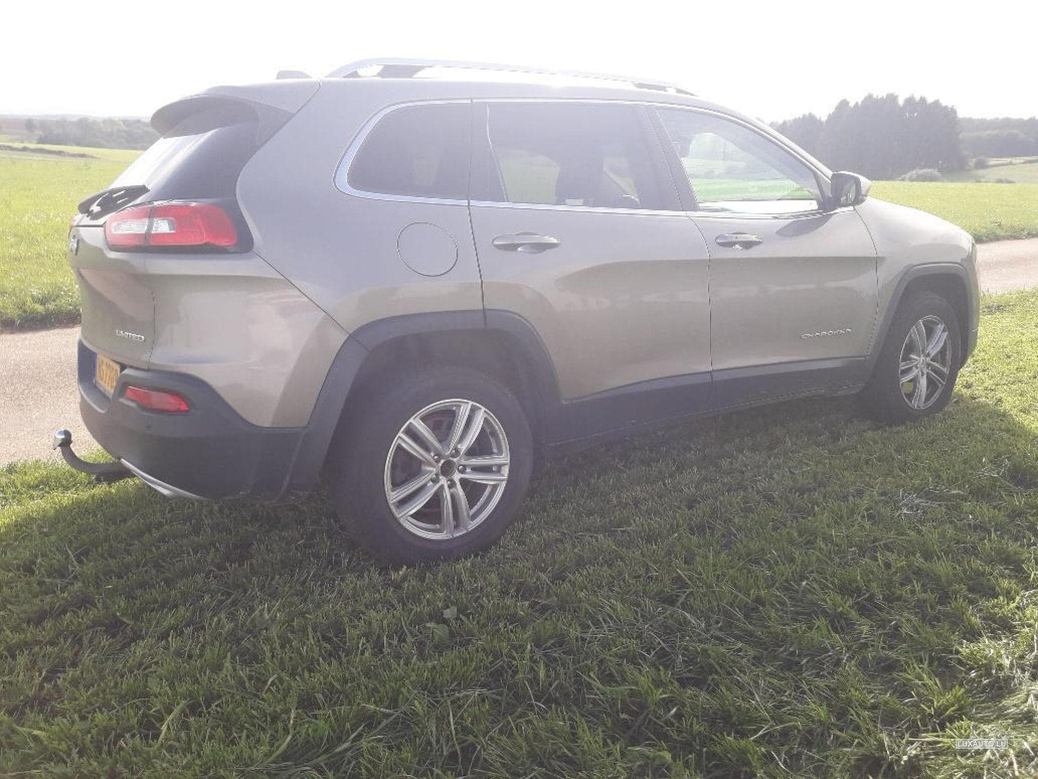 Jeep Cherokee (2017) - Photo 2