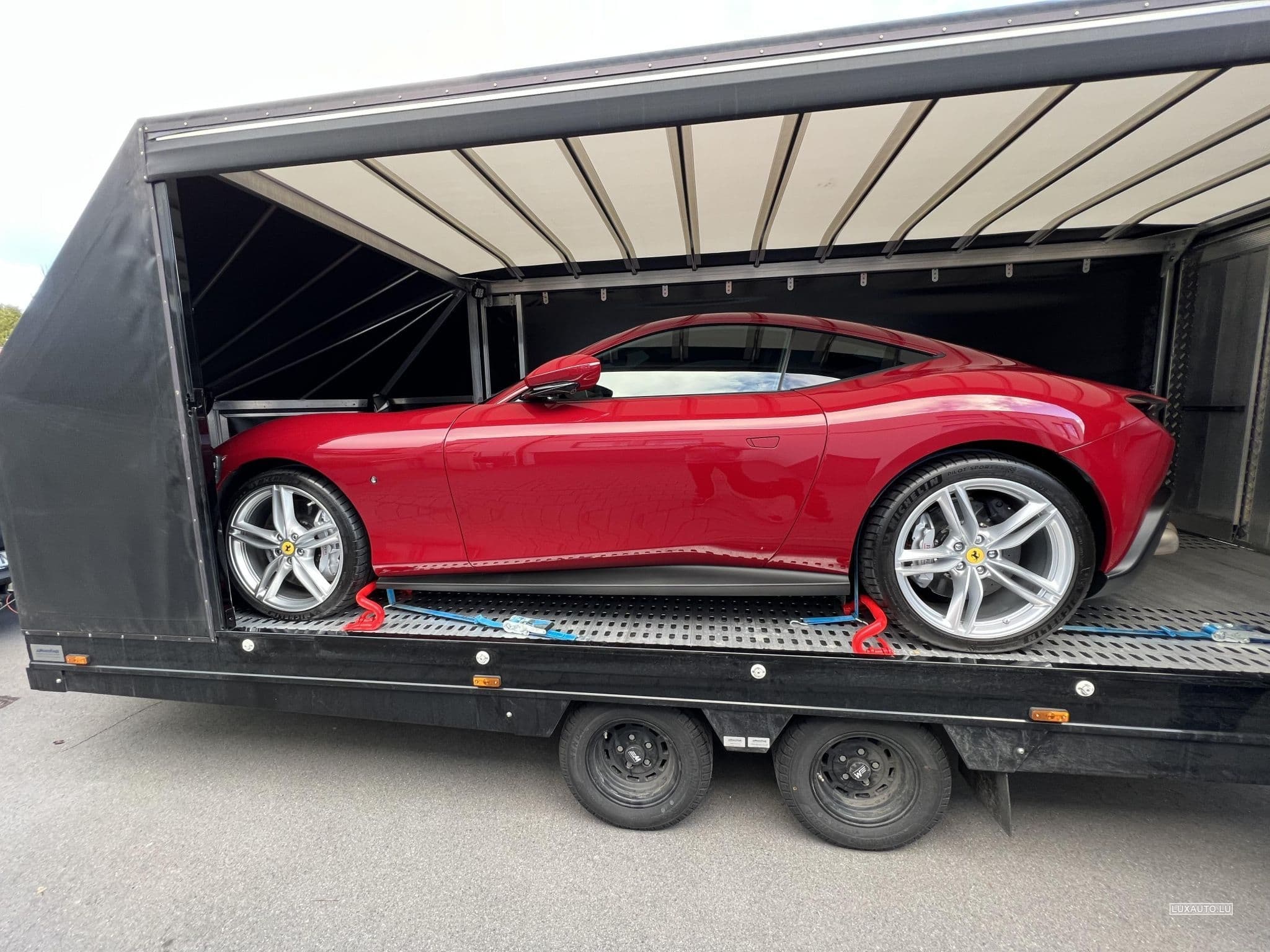 Ferrari Roma (2021) - Foto 11