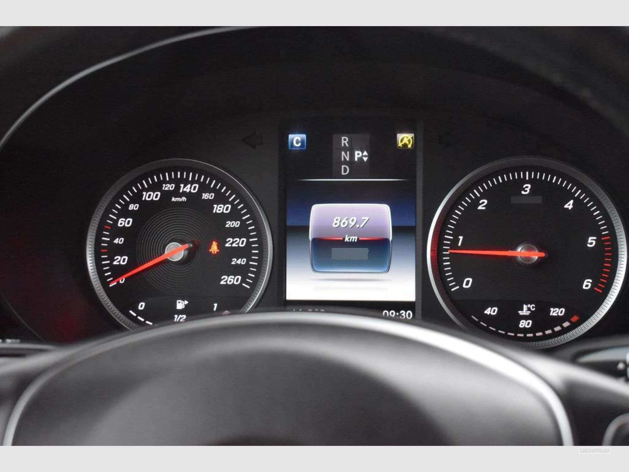 Mercedes GLC 220 (2016) - Photo 11