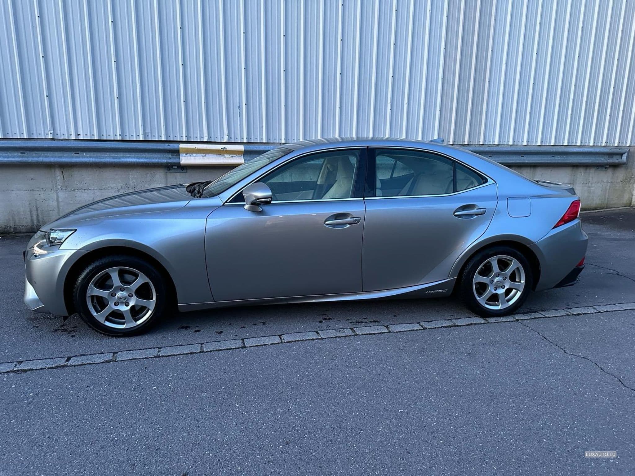 Lexus IS IS300 h Privilege LI (2015) - Photo 2