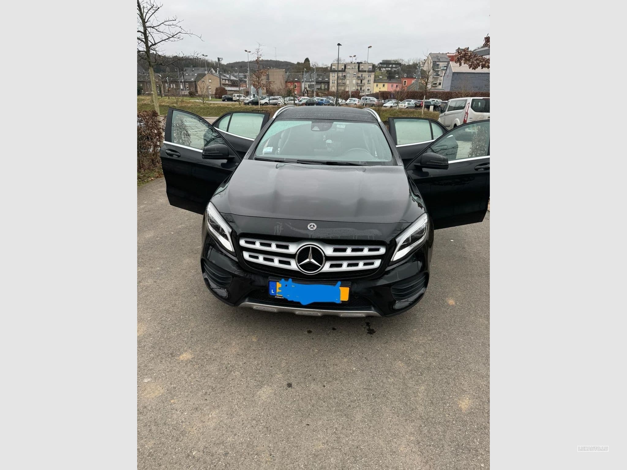 Mercedes GLA 180 Sporty Utilitiy AMG LINE (2019) - Photo 1