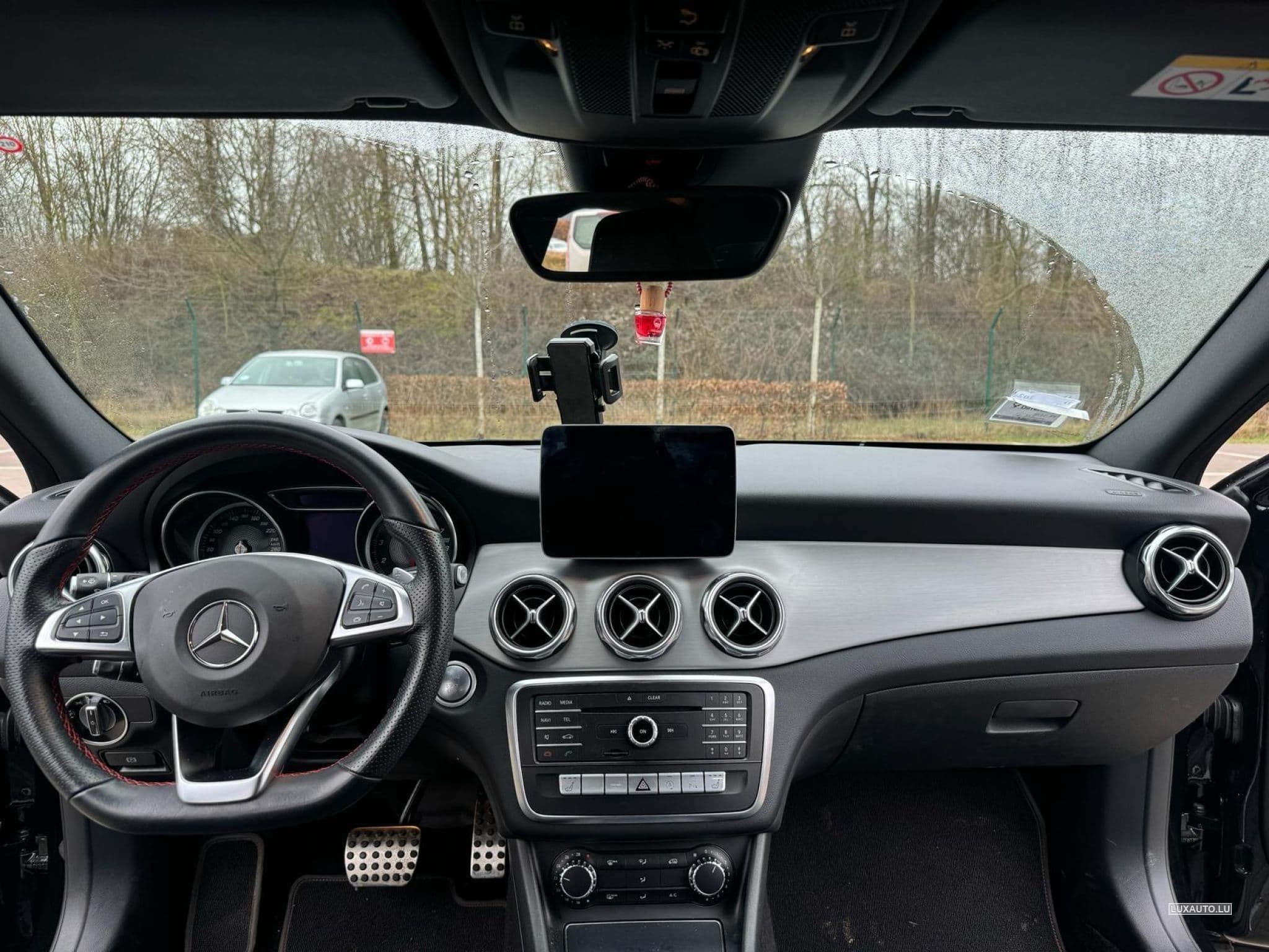 Mercedes GLA 180 Sporty Utilitiy AMG LINE (2019) - Photo 5