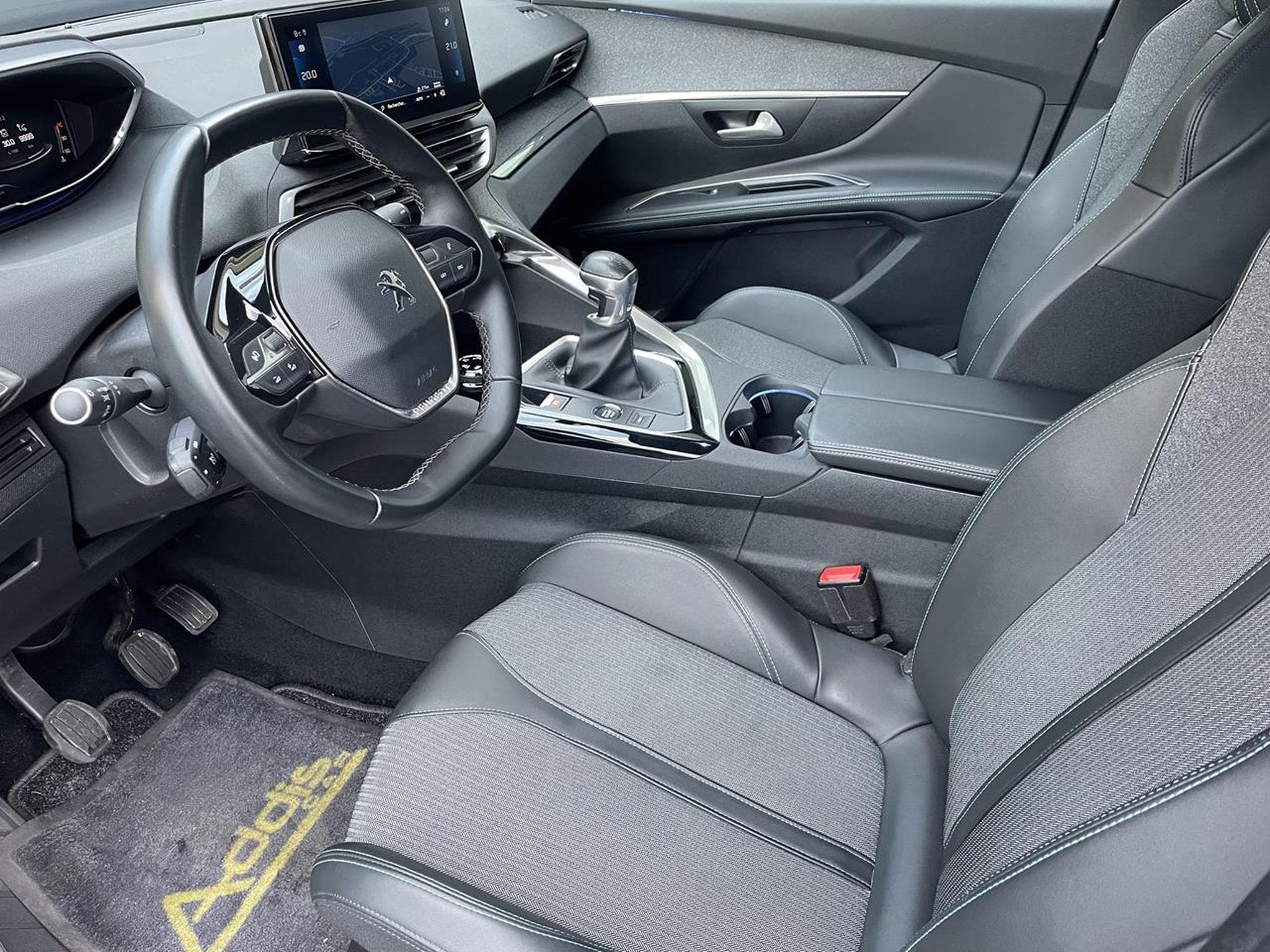 Peugeot 5008 1.5 BLUEHDI 130 ALLURE I-COCKPIT GPS 7PL (2021) - Photo 8