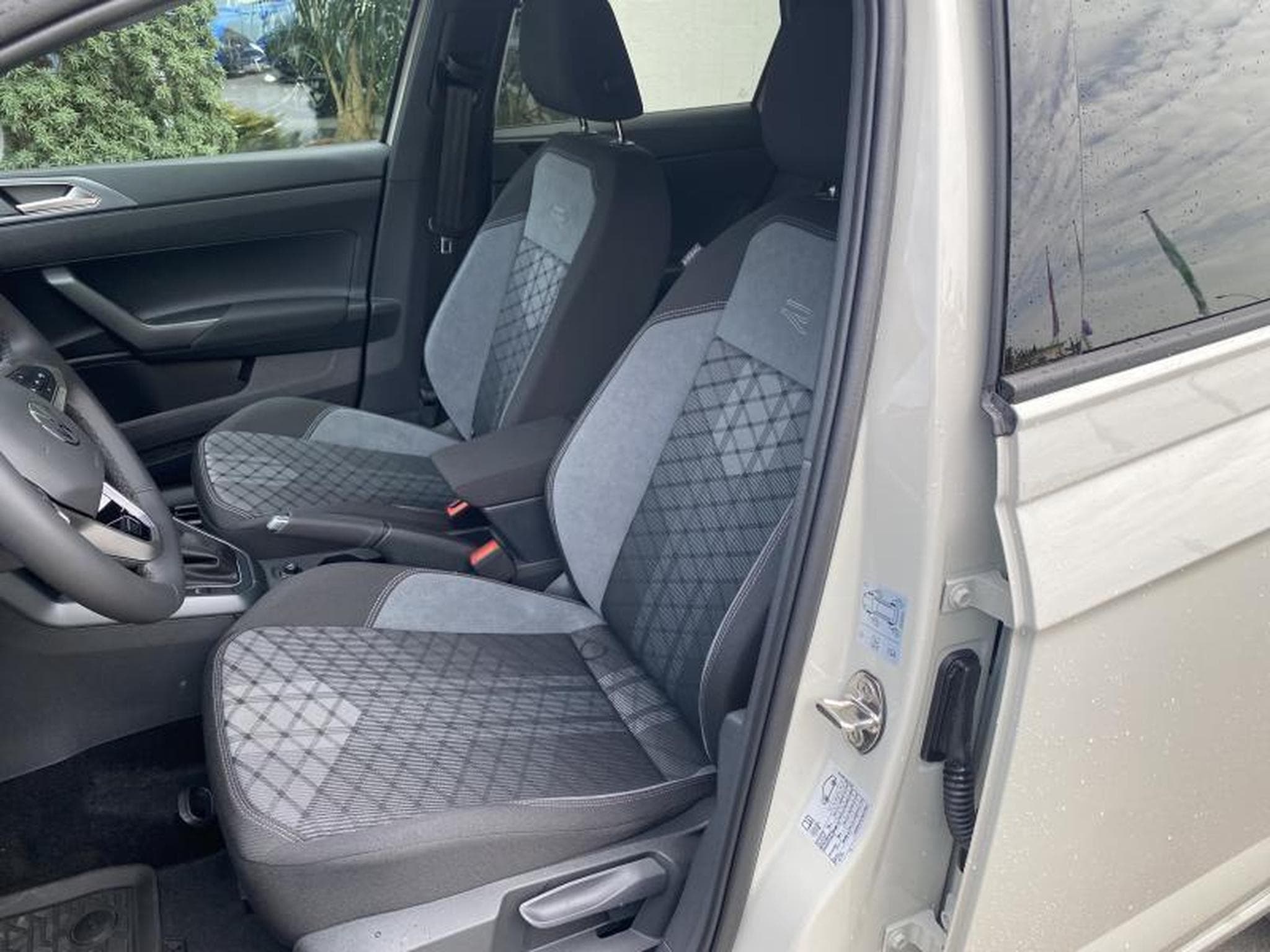 VW Taigo R-Line (2024) - Photo 8