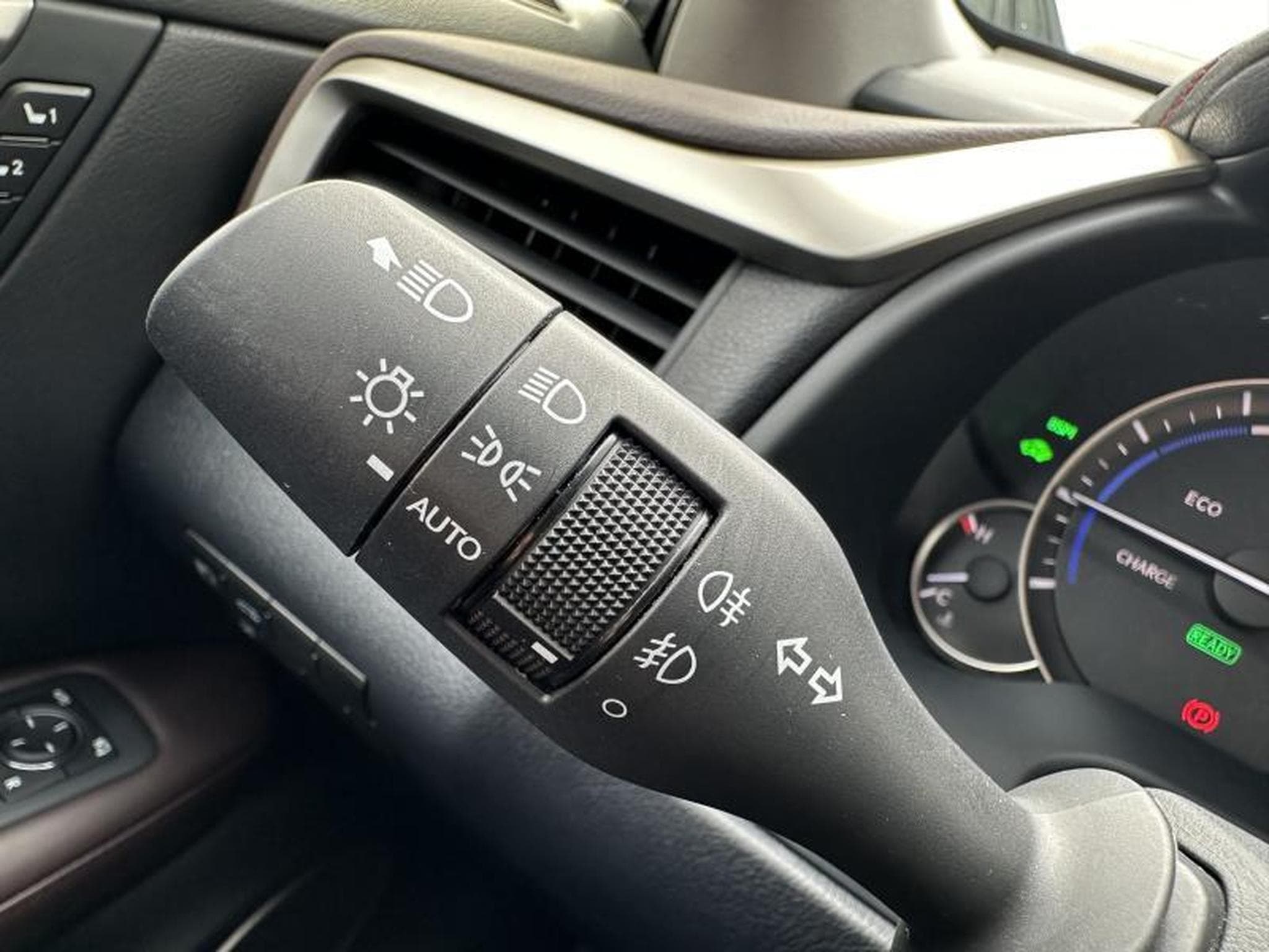 Lexus RX Executive Line (2022) - Photo 21
