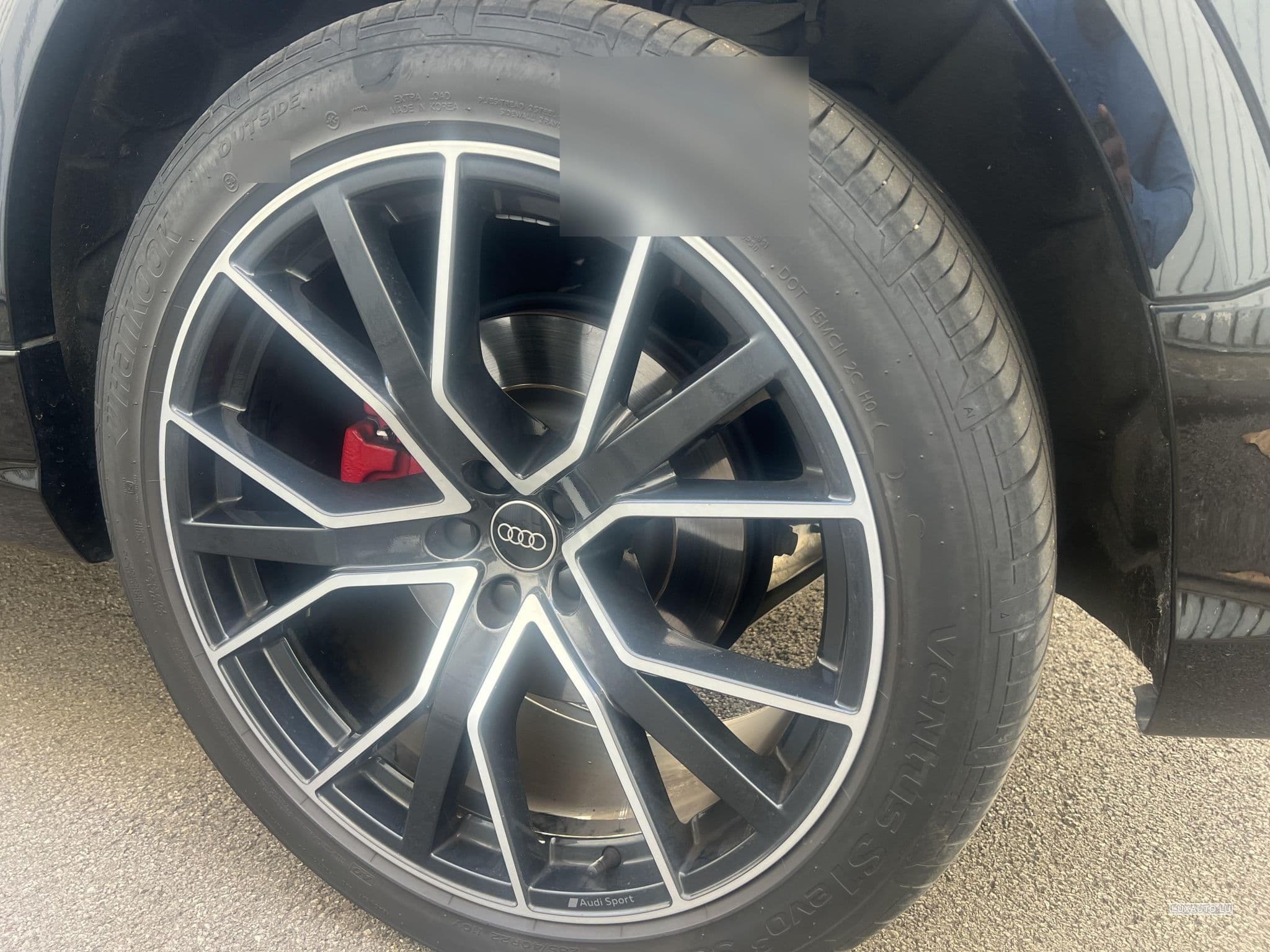 Audi Q8 S-line (2022) - Photo 13