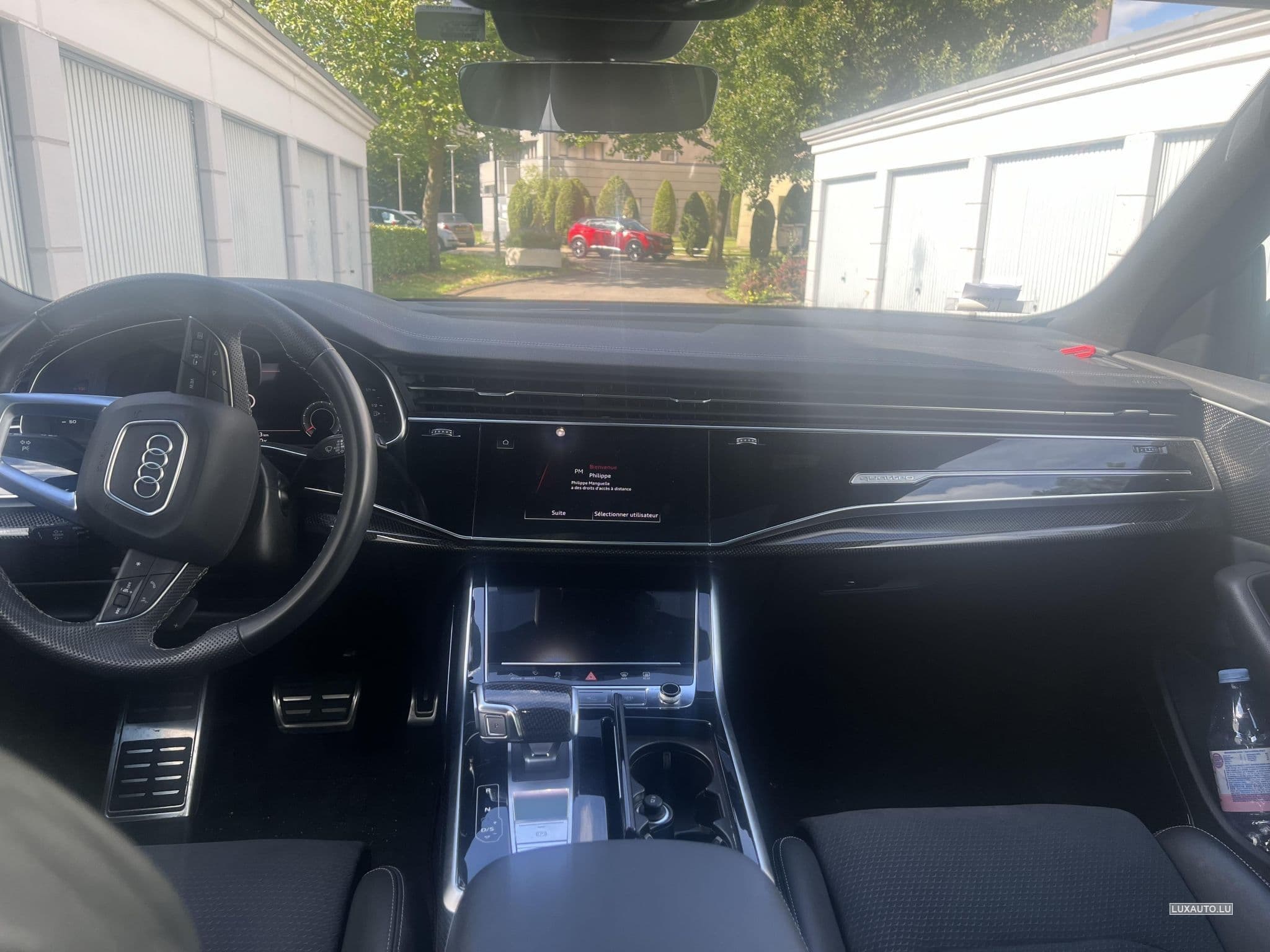 Audi Q8 S-line (2022) - Photo 9