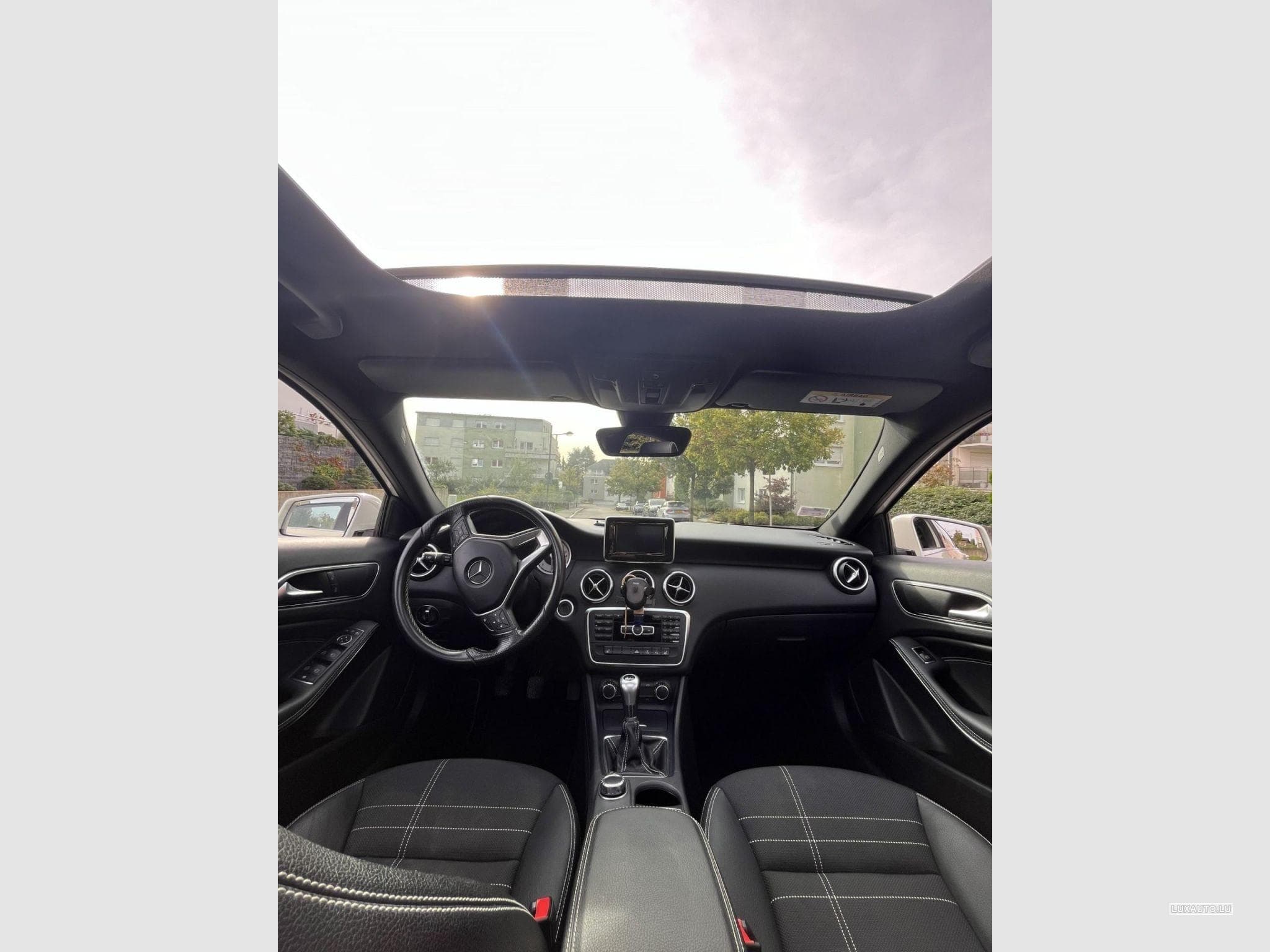Mercedes A 180 (2015) - Photo 3