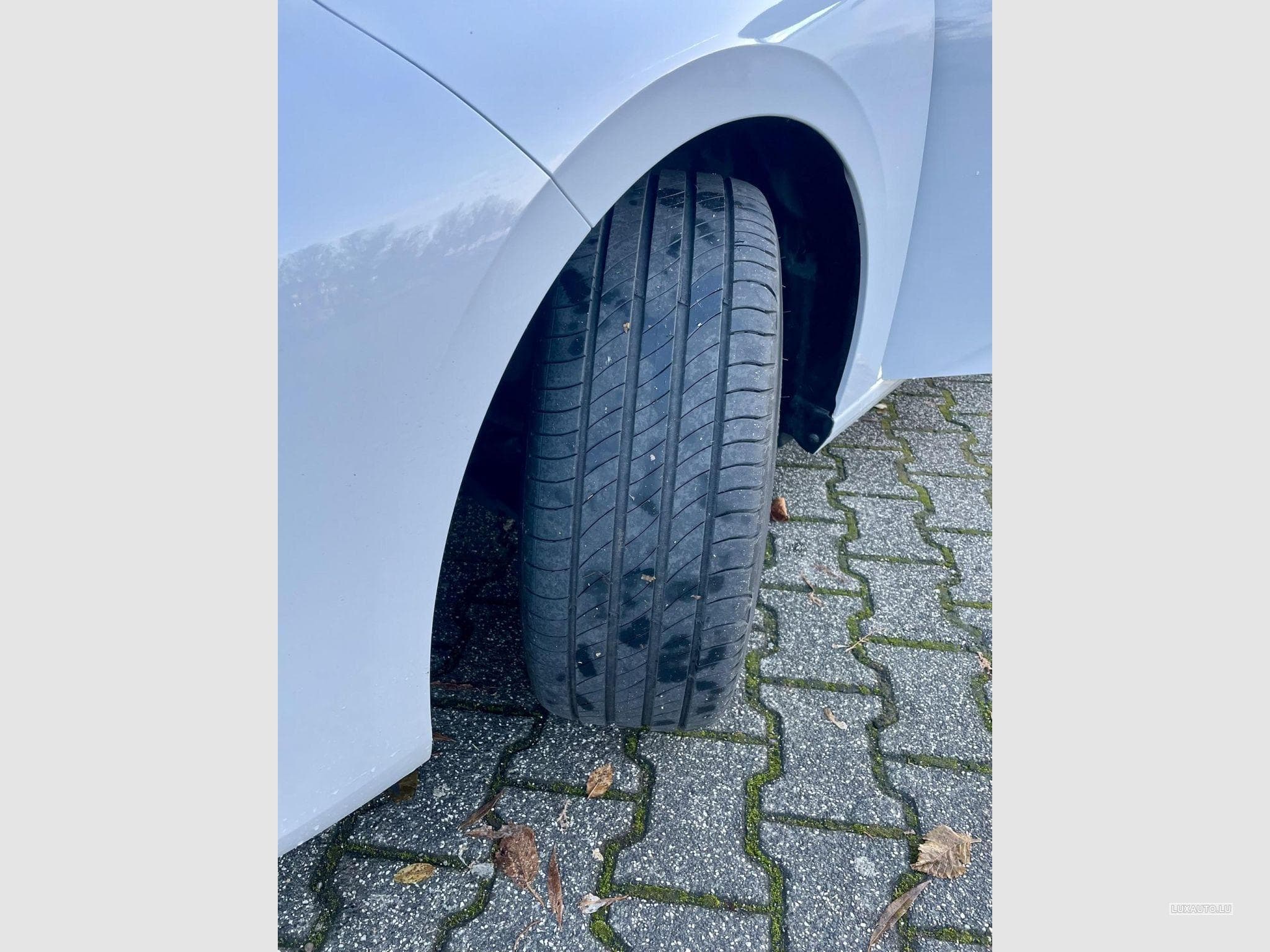 Peugeot 308 Allure (2024) - Foto 8