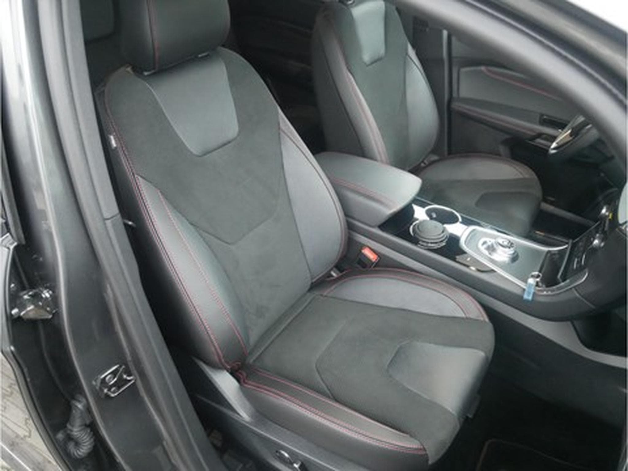 Ford S-Max 2.5 auto. 190cv FWD FHEV ST-Line (7pl.) GAR 09/2028 (2023) - Foto 5