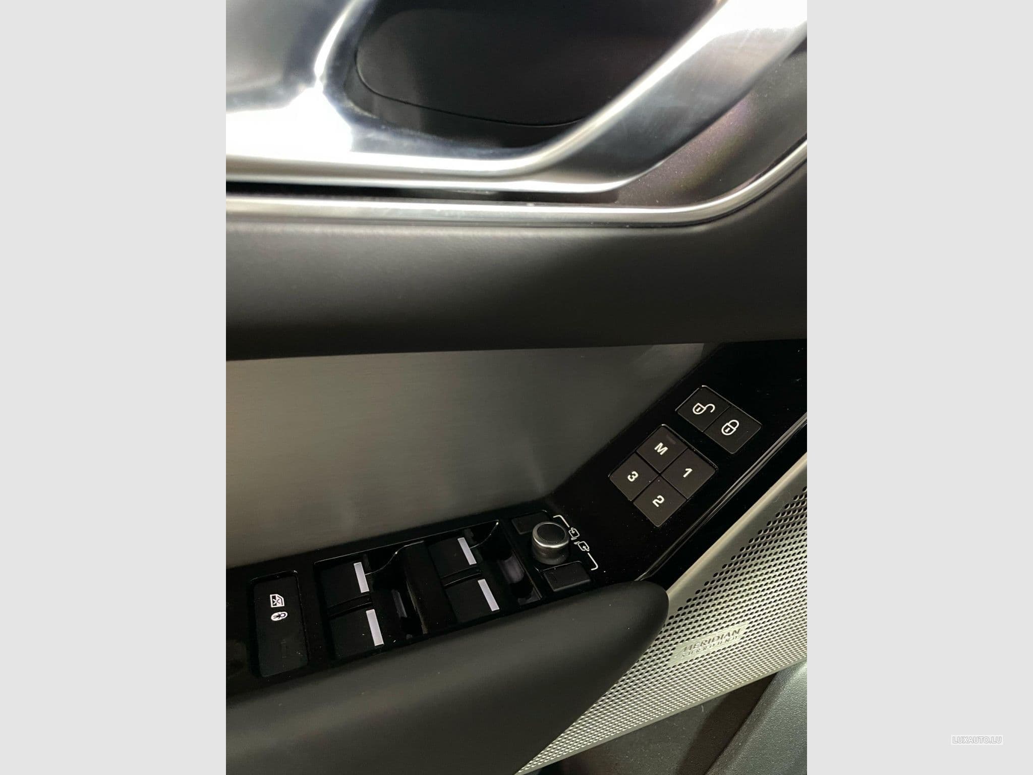 Land-Rover Range Rover Velar SVR (2020) - Foto 12