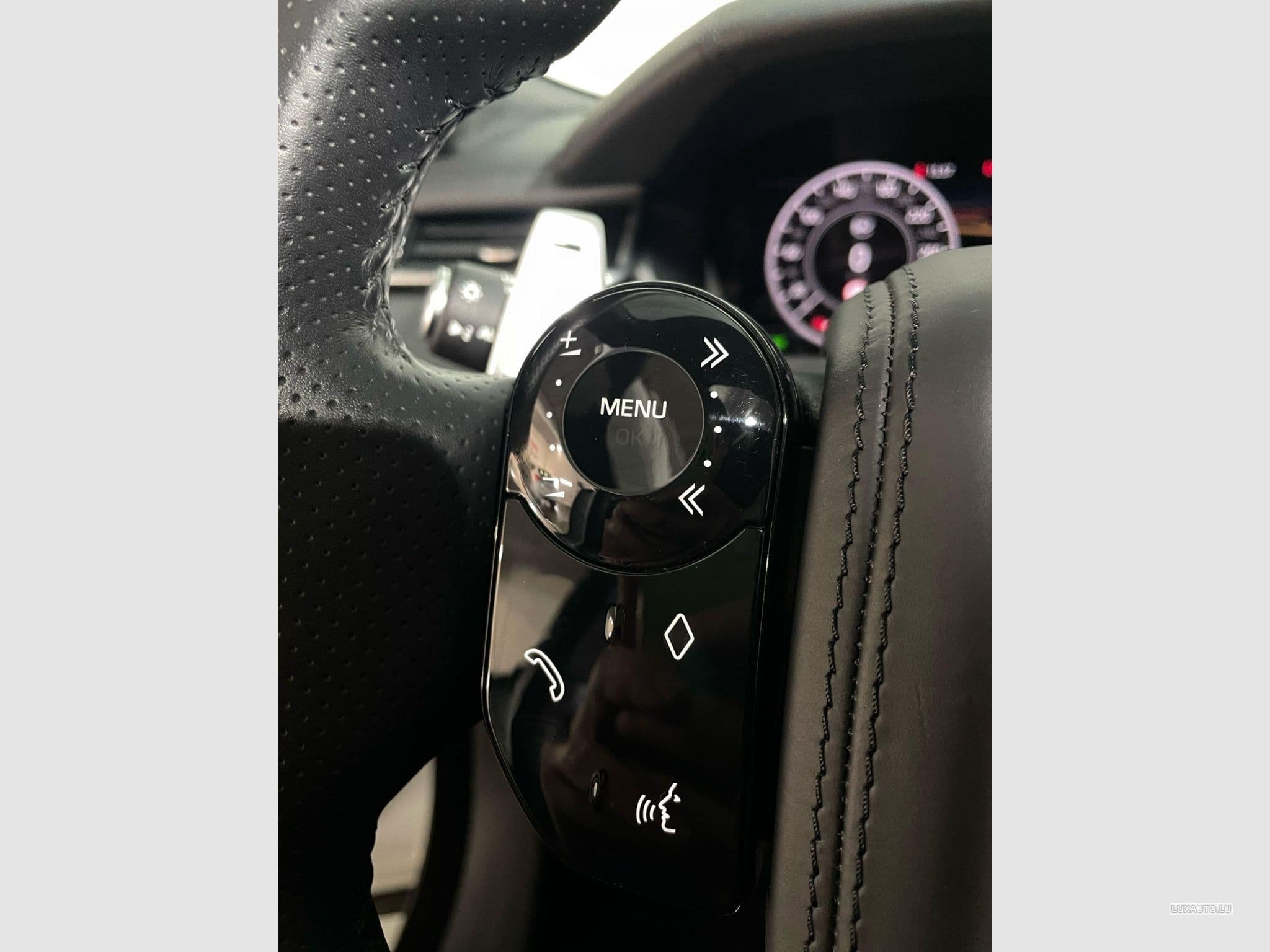 Land-Rover Range Rover Velar SVR (2020) - Foto 7