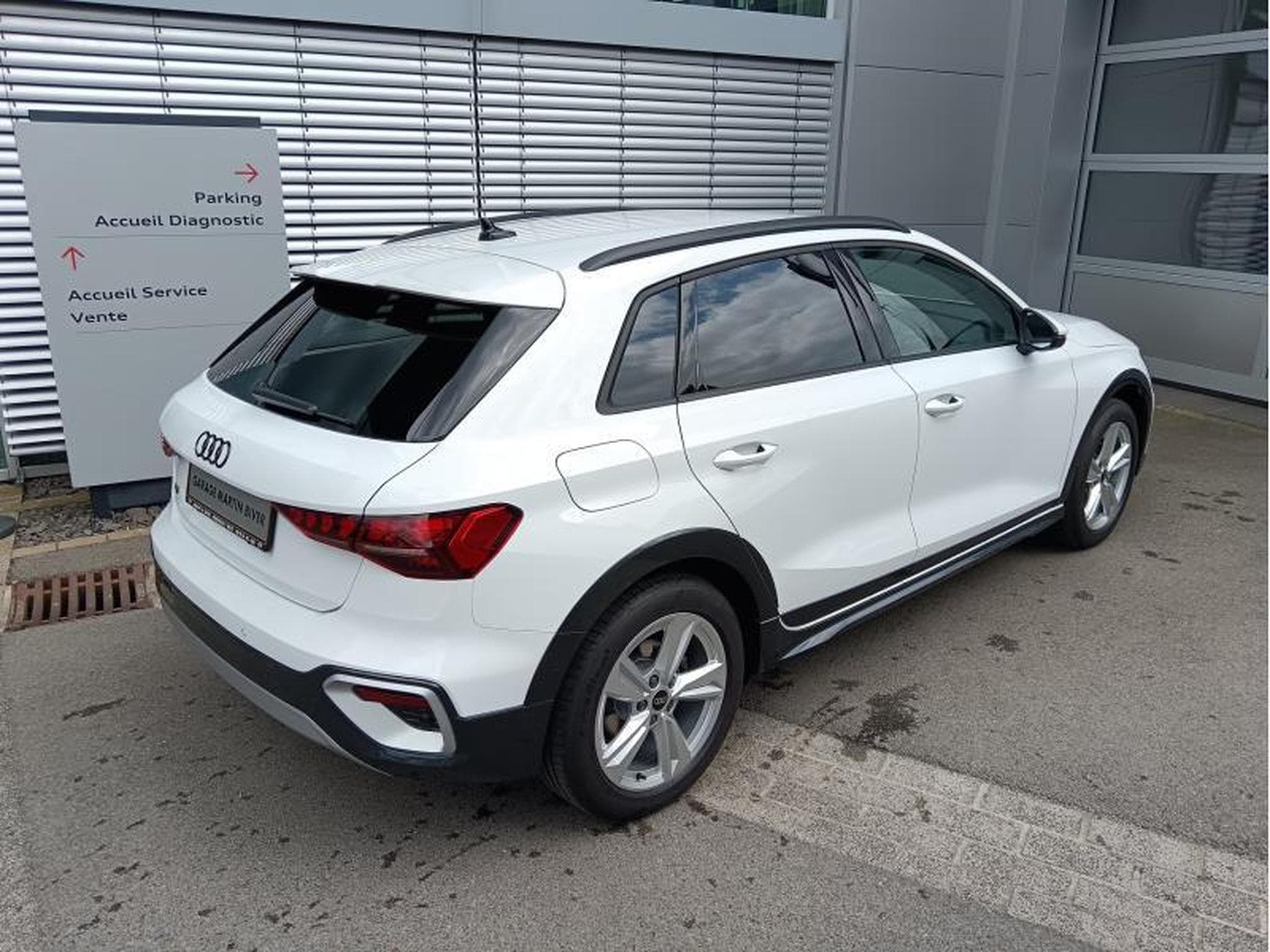 Audi A3 Allstreet 35 TFSI s-tronic (2025) - Photo 4