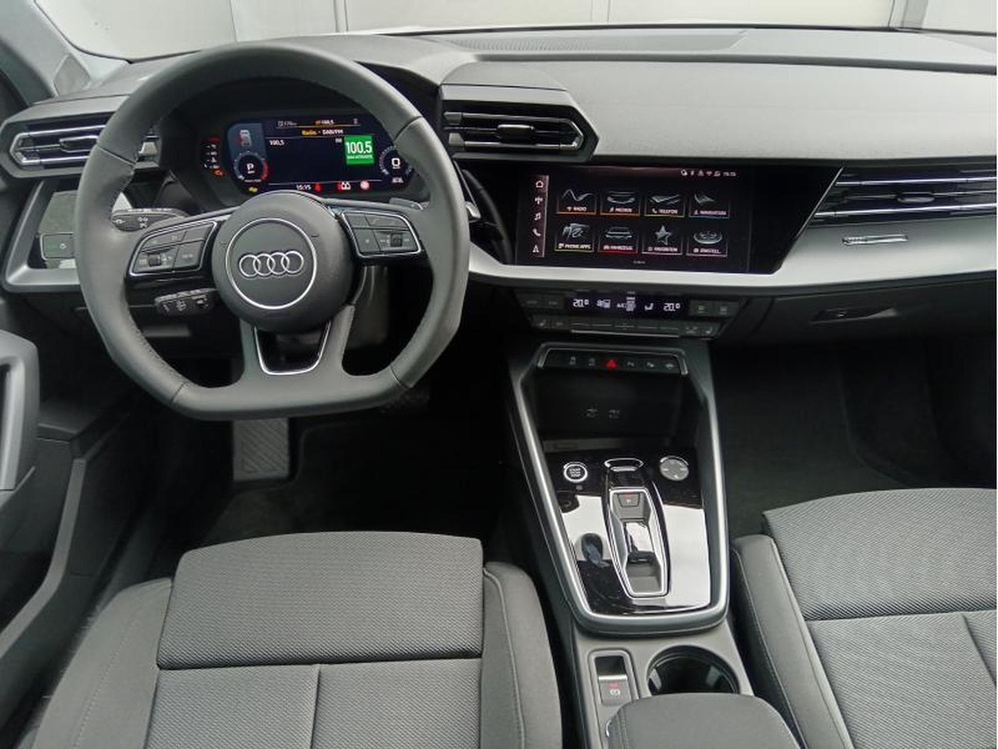 Audi A3 Allstreet 35 TFSI s-tronic (2025) - Photo 8