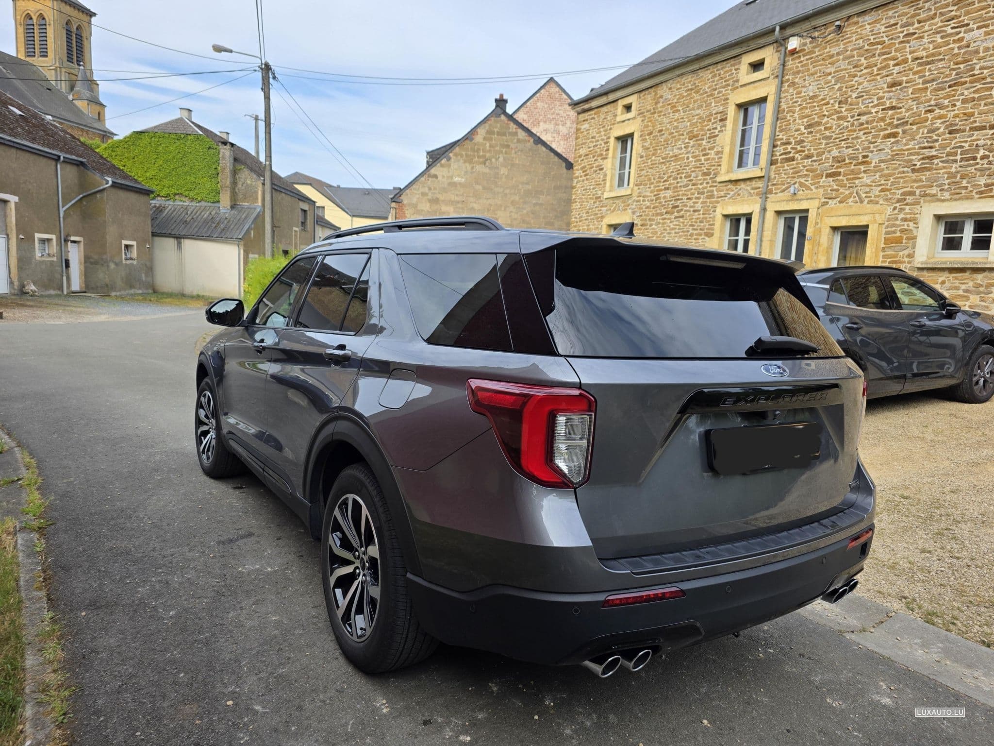 Ford Explorer St line (2022) - Photo 2