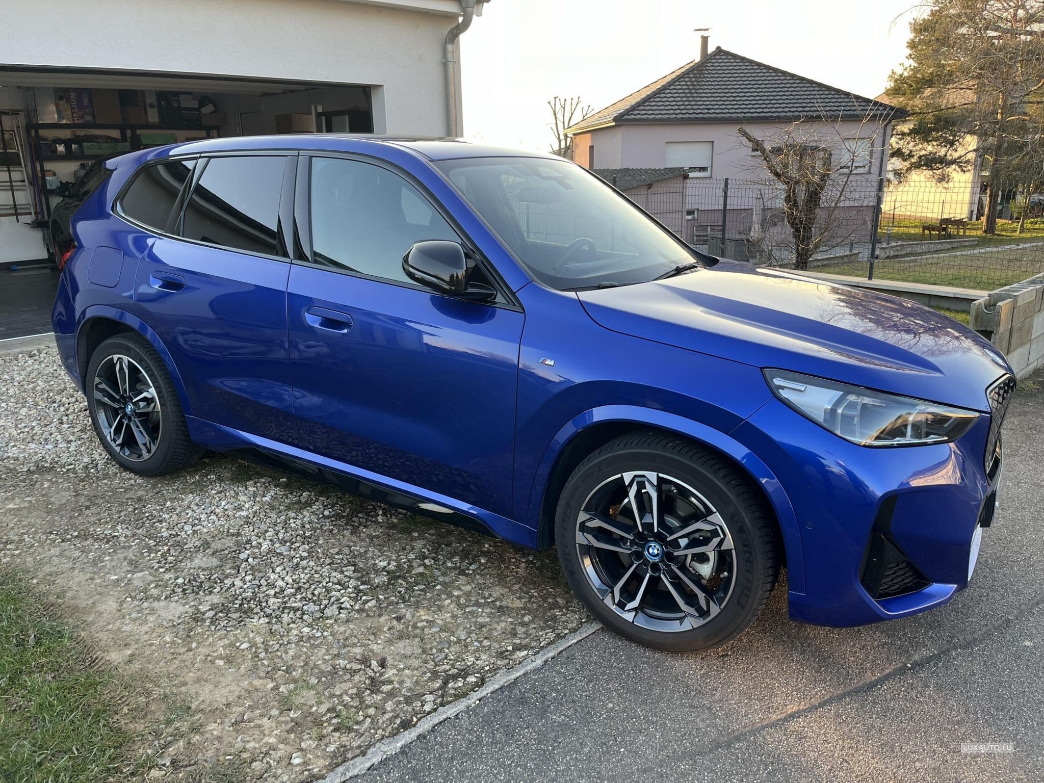 BMW iX1 Sport M (2024) - Photo 7