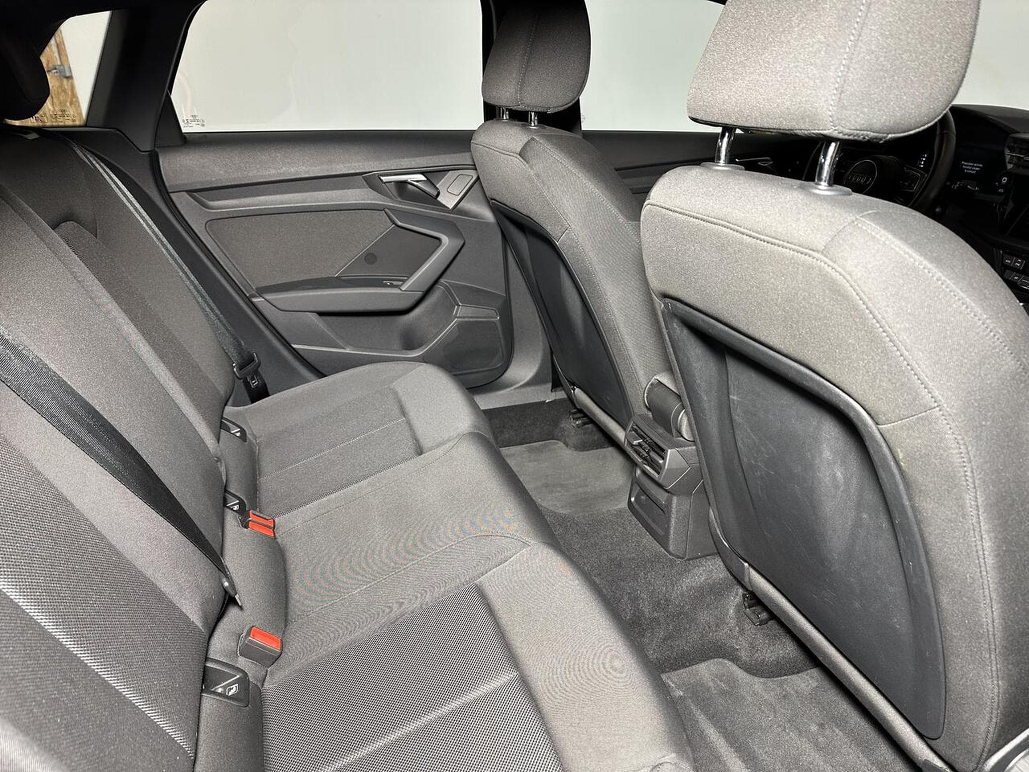 Audi A3 SPORTBACK 35 TDI 150 S-TRONIC BUSINESS GPS (2020) - Photo 11