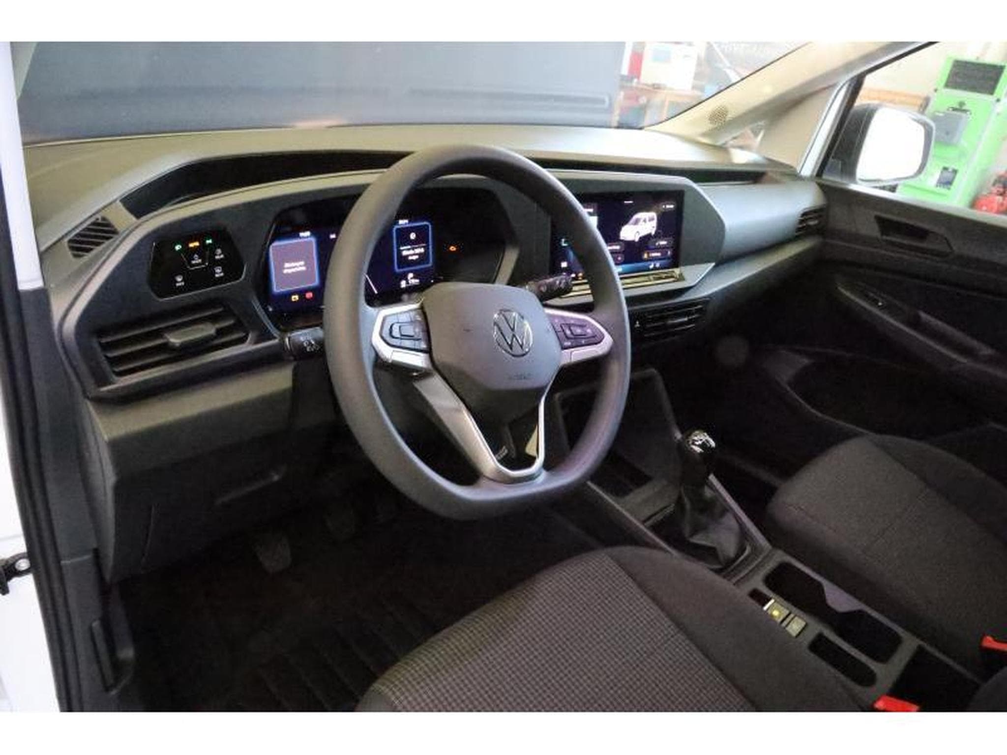 VW Caddy V Fourgon (2025) - Photo 8