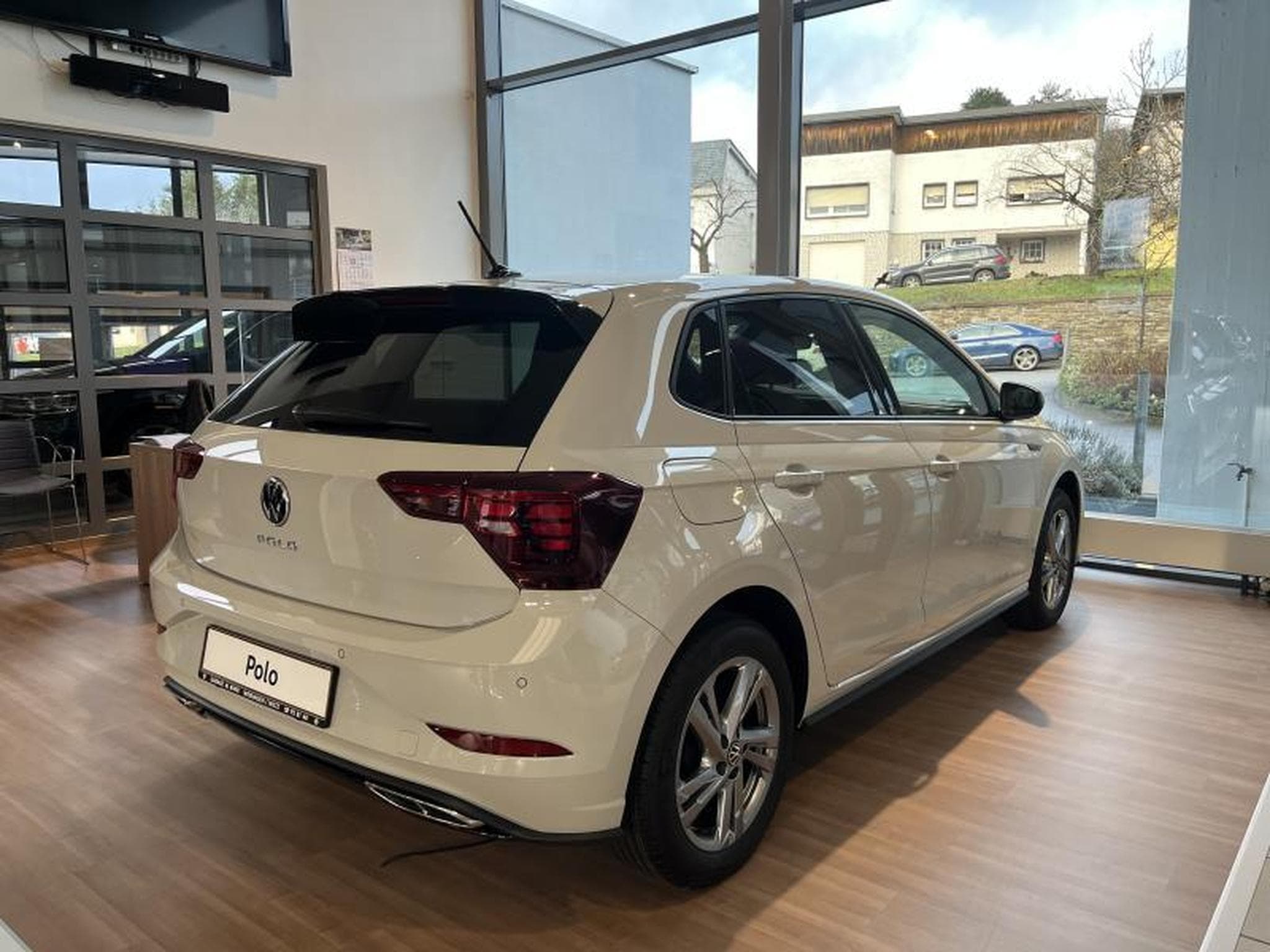 VW Polo R-Line (2024) - Photo 3