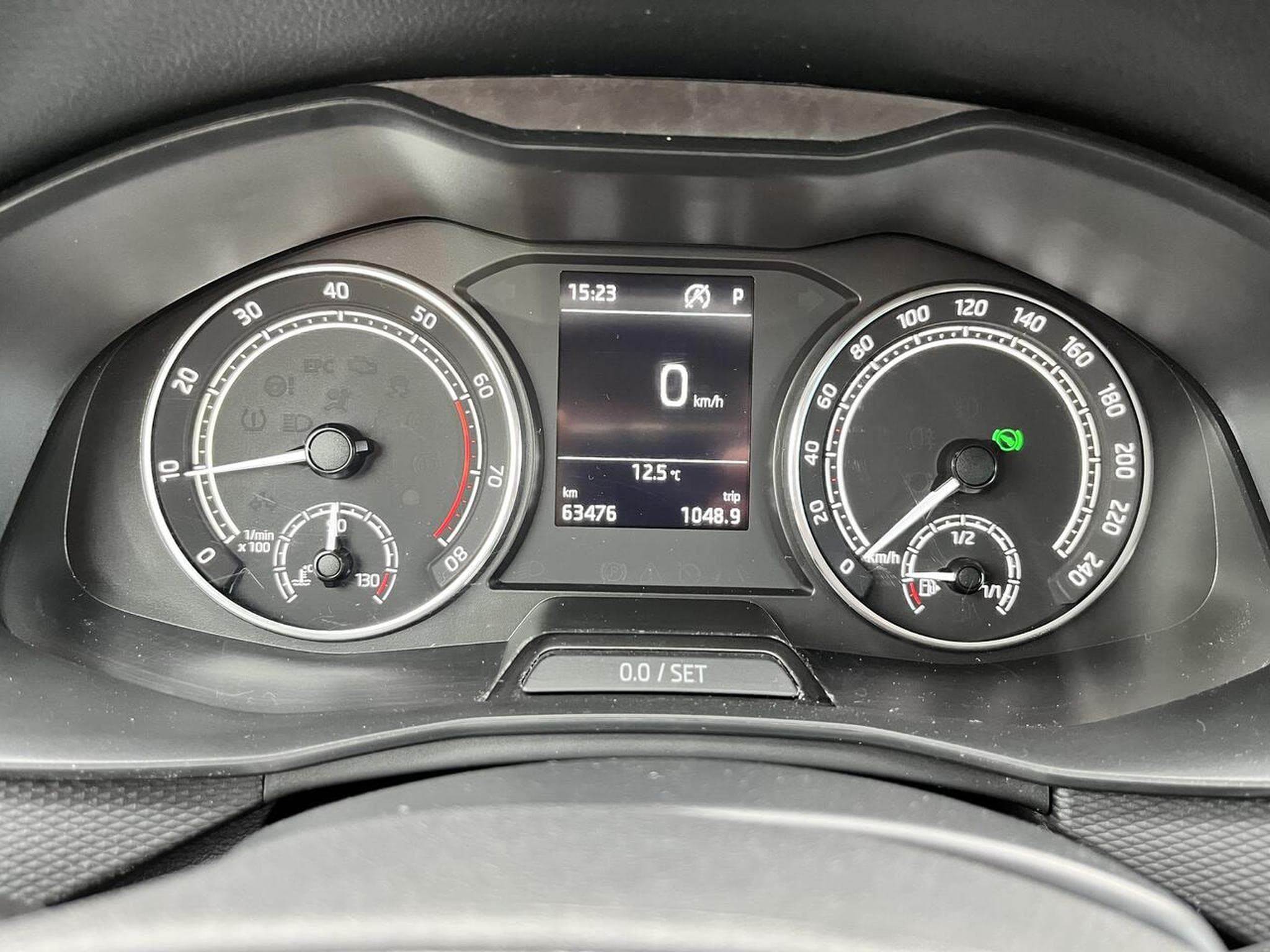 Skoda Kamiq 1.0 TSI DSG Style + camera + clim auto - sg chauffants + Gar (2024) - Photo 14