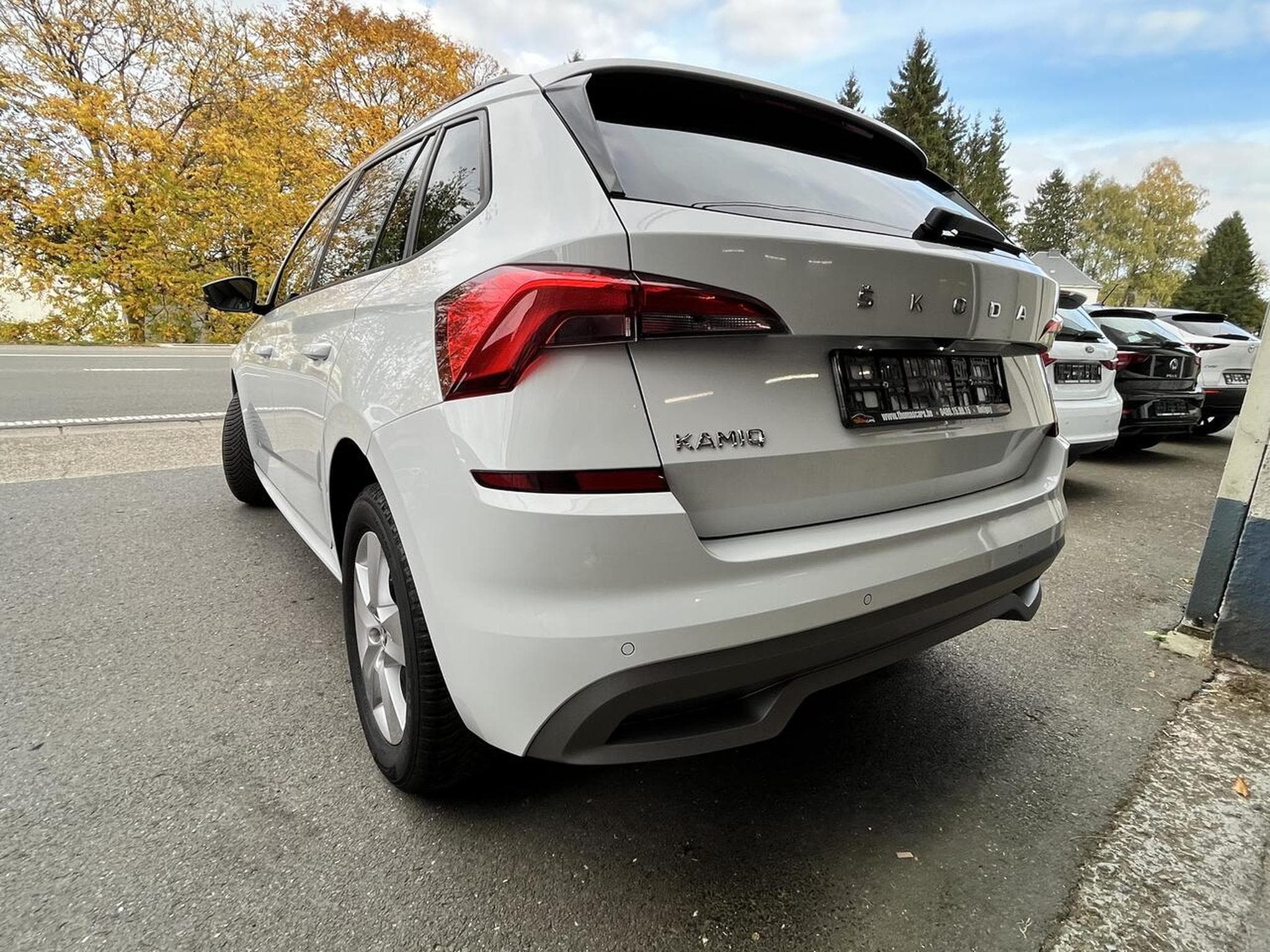 Skoda Kamiq 1.0 TSI DSG Style + camera + clim auto - sg chauffants + Gar (2024) - Photo 3