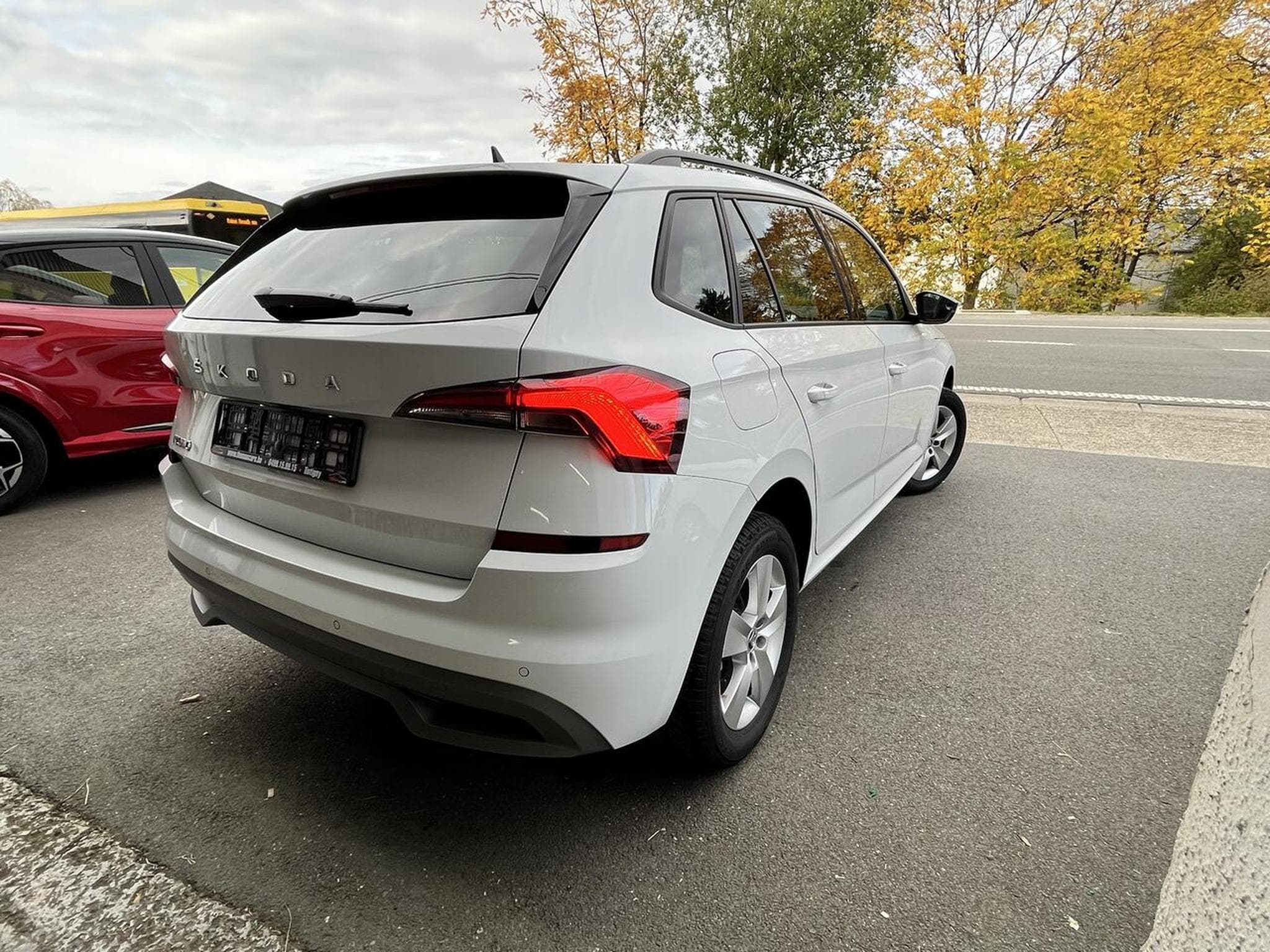 Skoda Kamiq 1.0 TSI DSG Style + camera + clim auto - sg chauffants + Gar (2024) - Photo 5