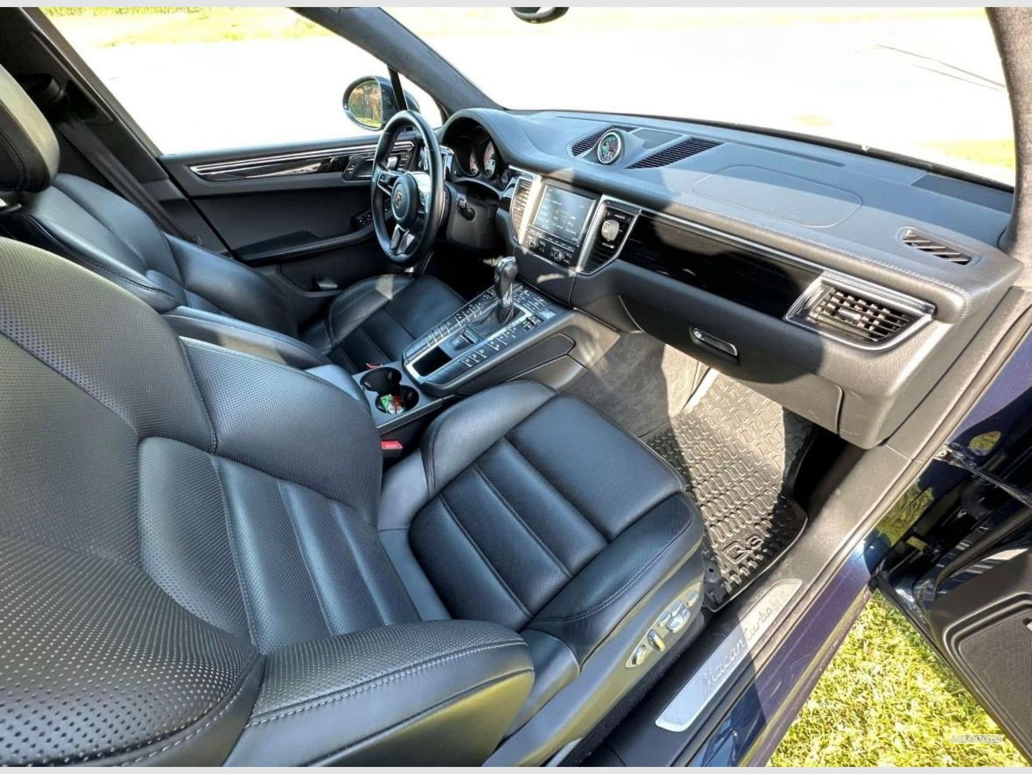 Porsche Macan Turbo (2016) - Photo 9