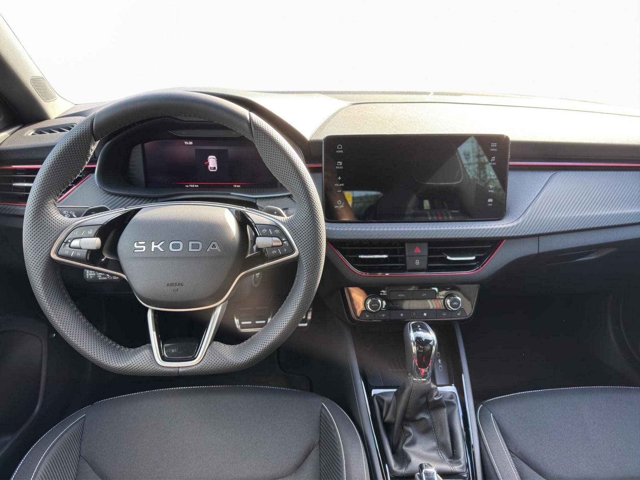 Skoda Scala Monte Carlo (2025) - Foto 12