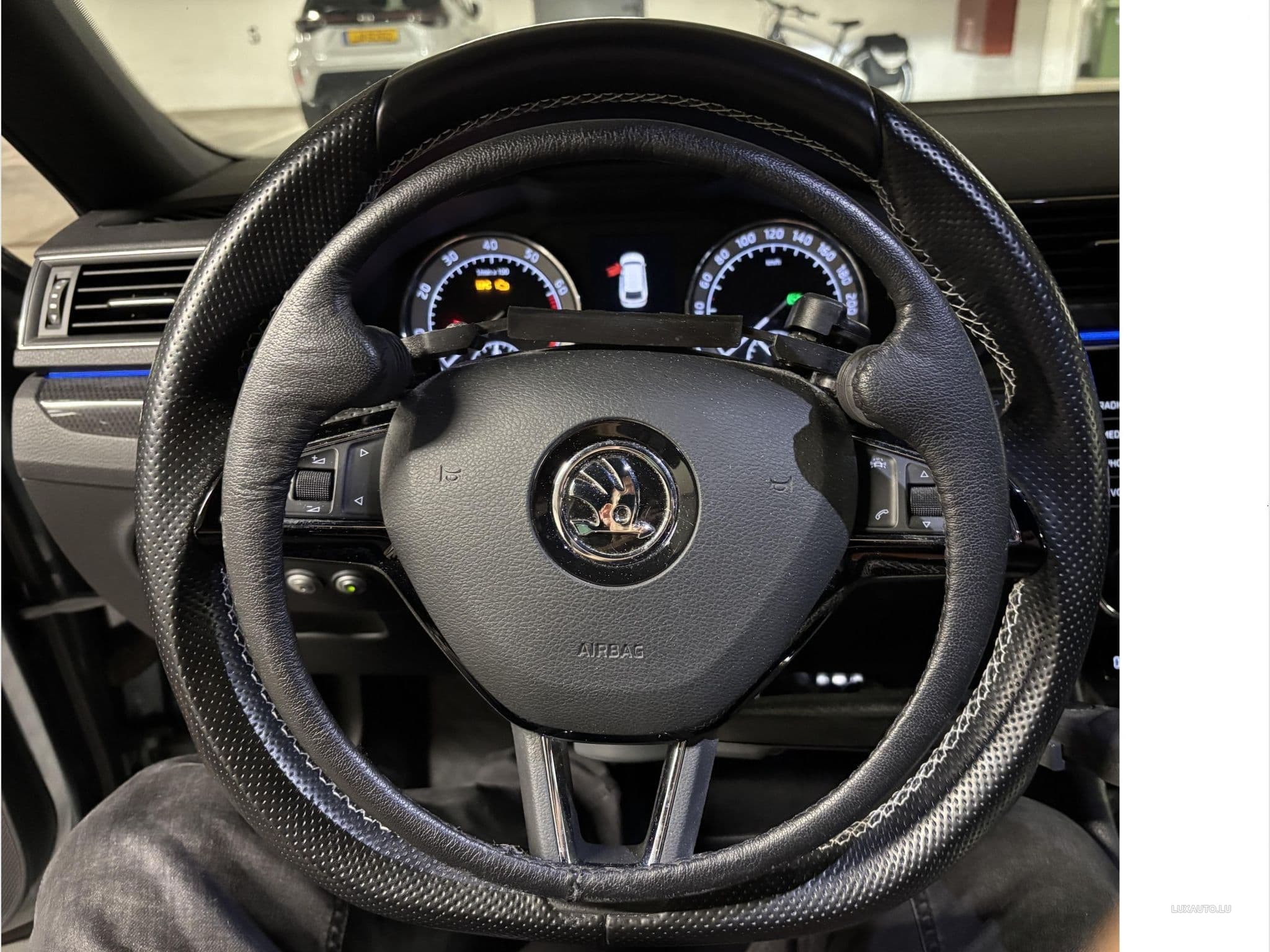 Skoda Superb Sportline (2017) - Photo 5