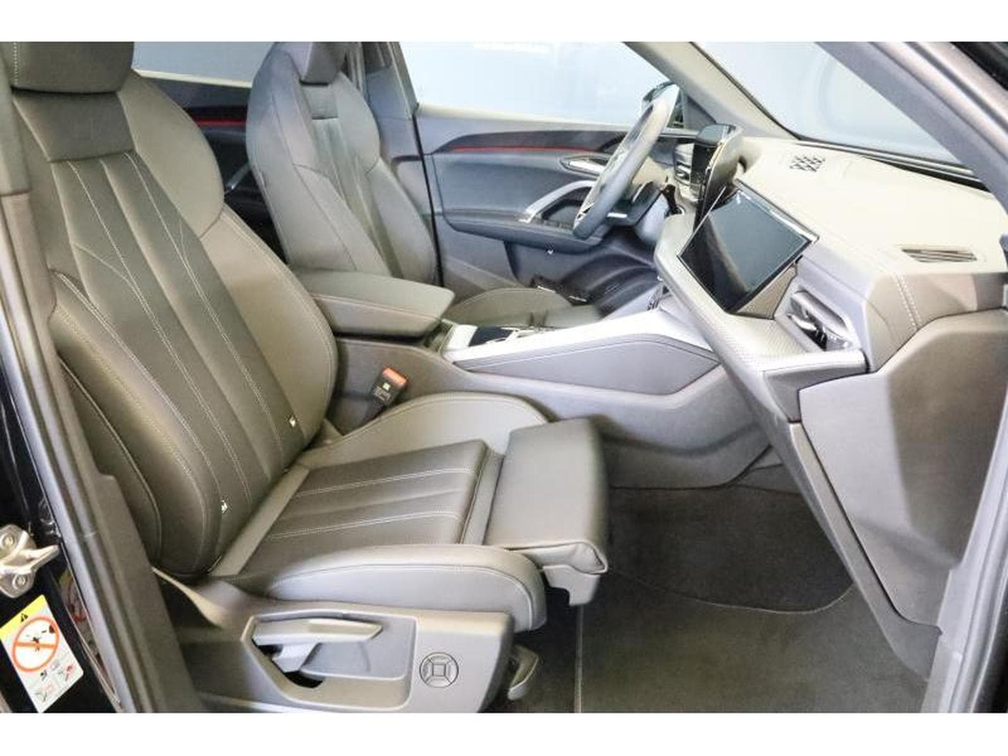 Audi Q5 Sportback S-Line (2025) - Foto 9