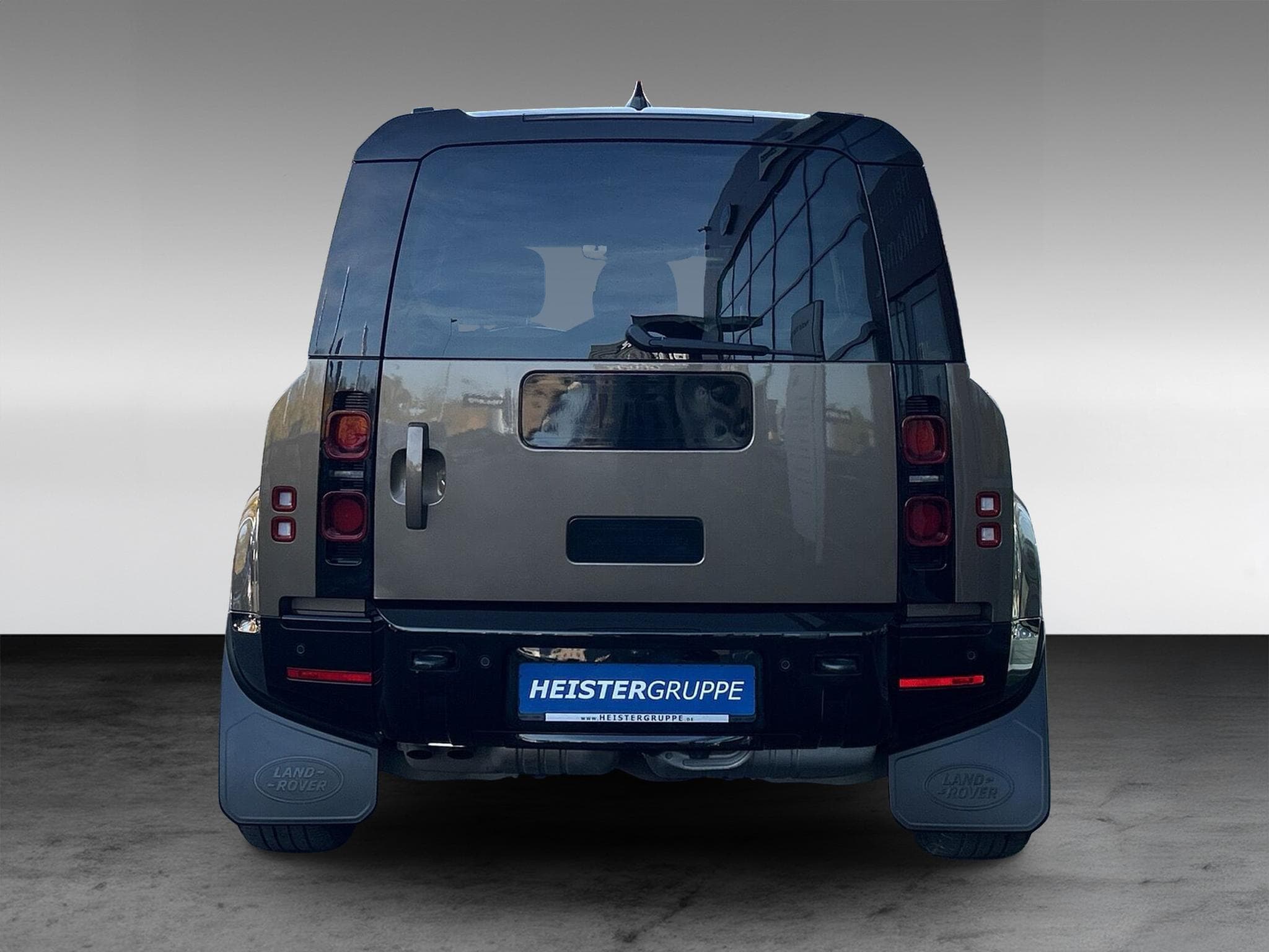 Land-Rover Defender 3.0 D300 X-Dynamic HSE +AHK +PANORAMADACH (2024) - Photo 5