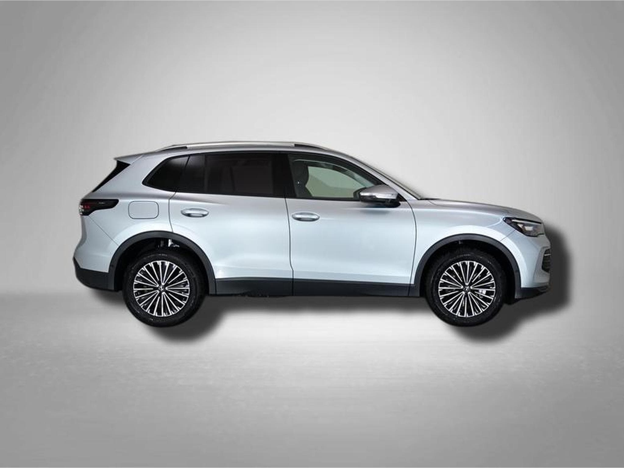 VW Tiguan Life Plus 2.0 TDI 7-Gang-DSG (2025) - Photo 6