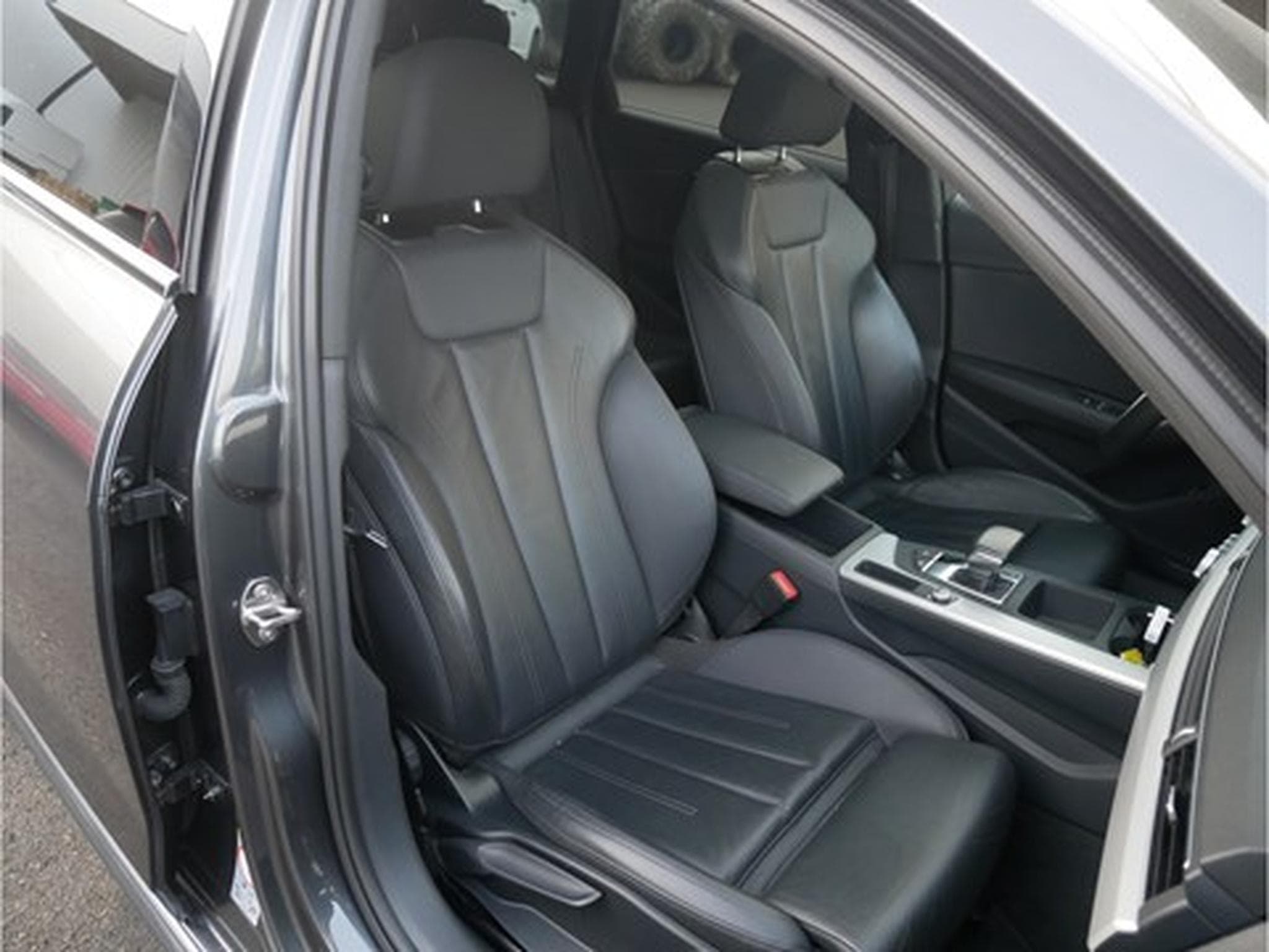 Audi A4 35 TFSI S-Line S-Tronic (2021) - Photo 4