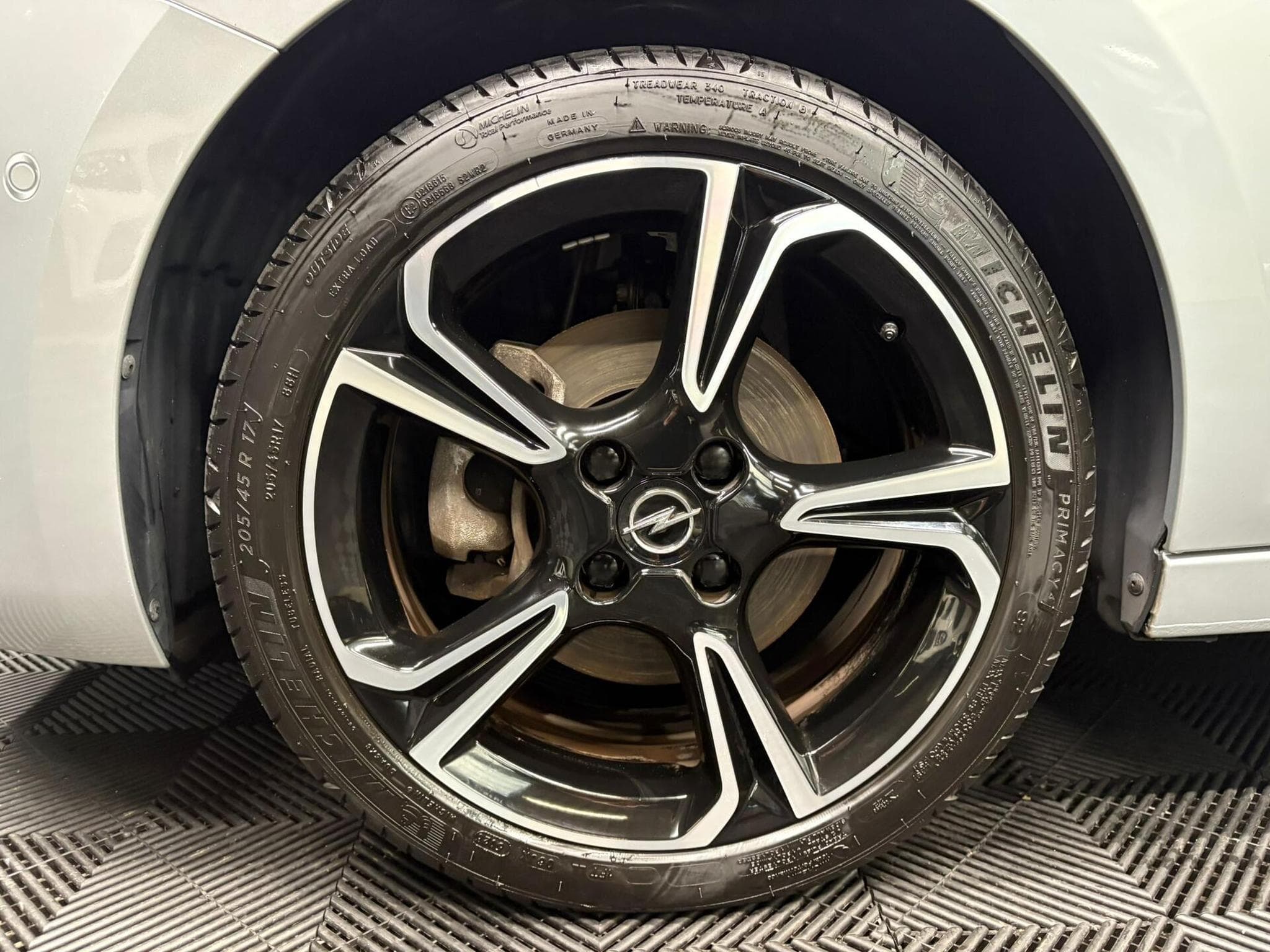 Opel Corsa TURBO Sport 1.2 100cv Man6 / Toit Panoramique - Caméra - Rég (2024) - Foto 6