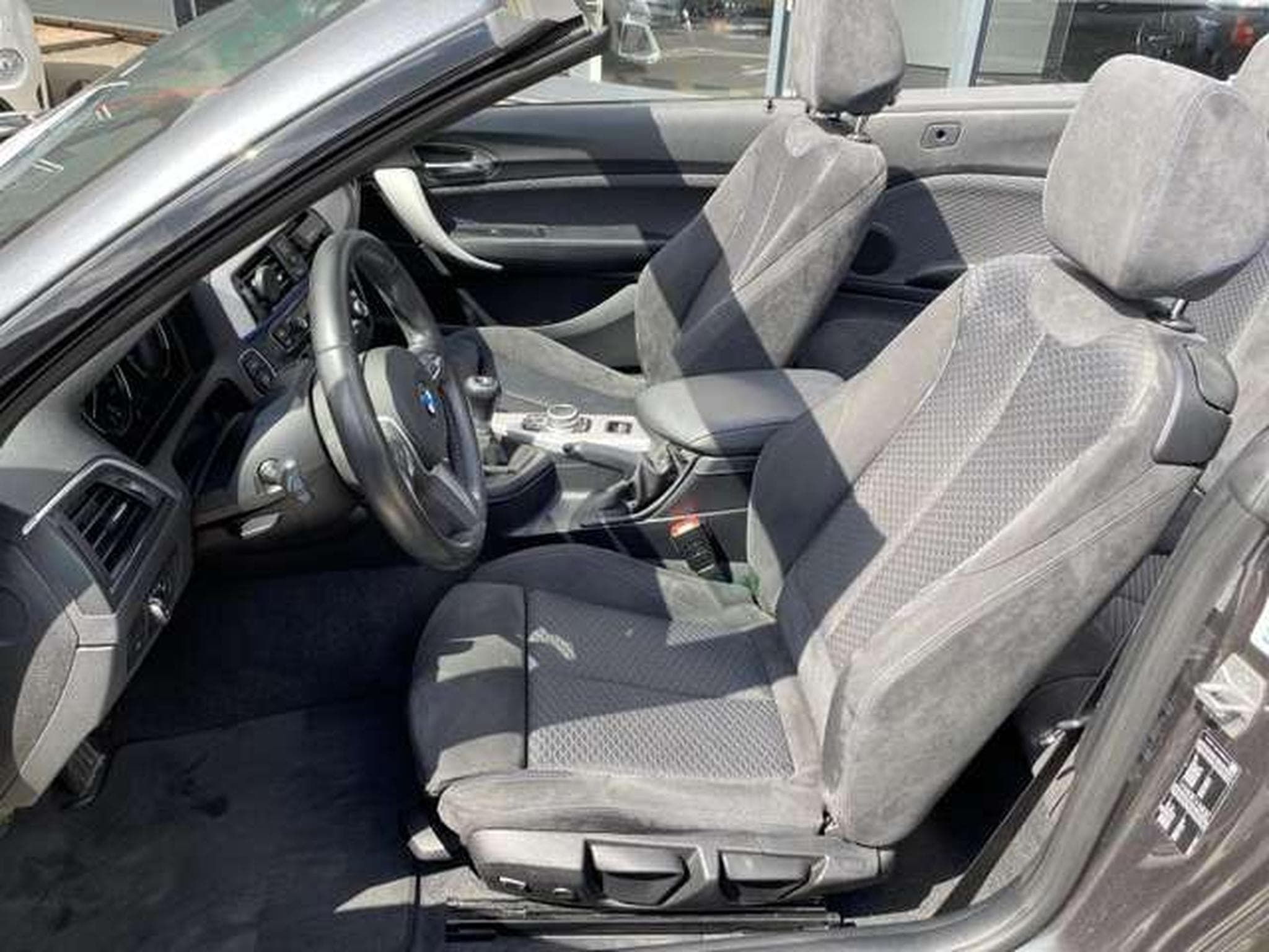 BMW 218 i Cabrio Pack M (2020) - Photo 8