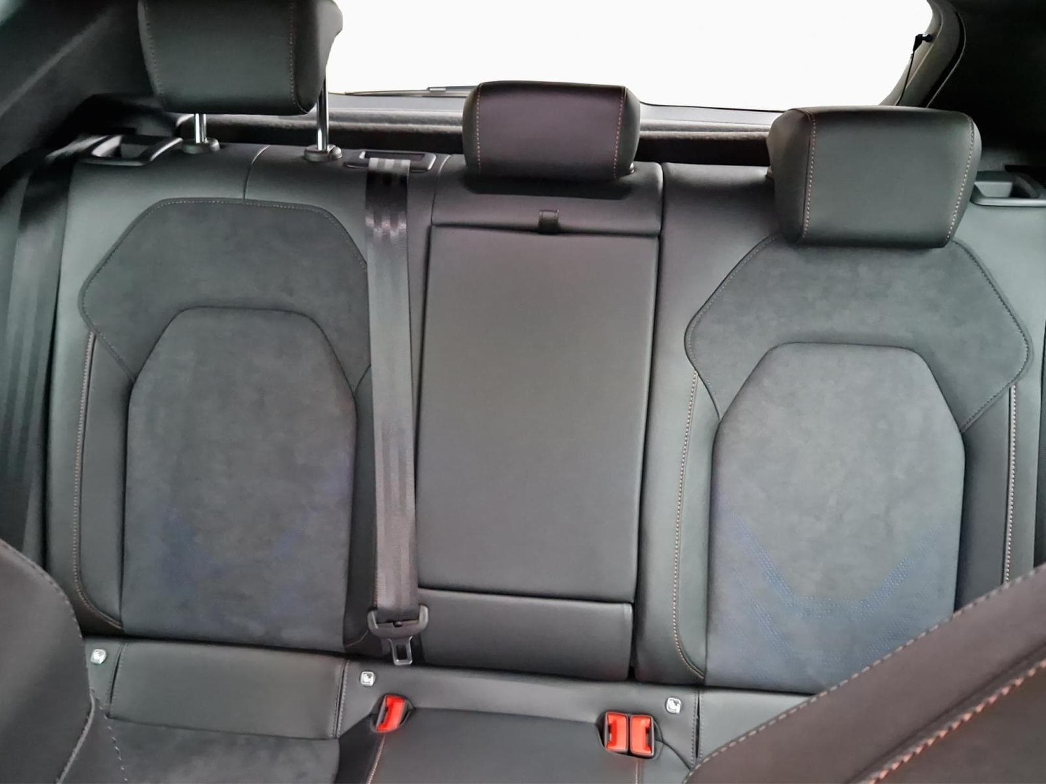 Cupra Leon 1.5 eTSI DSG (2025) - Foto 14