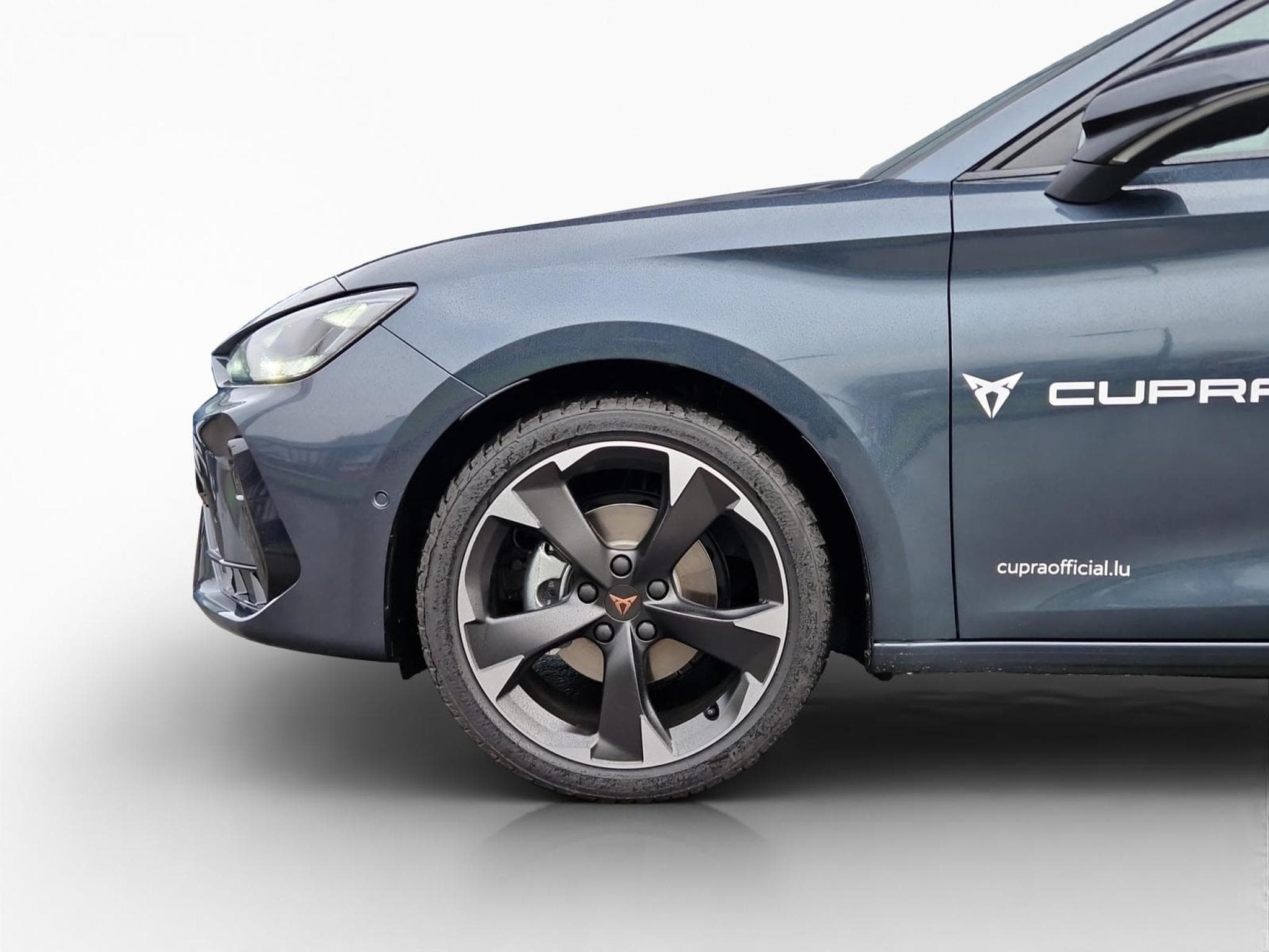 Cupra Leon 1.5 eTSI DSG (2025) - Foto 7
