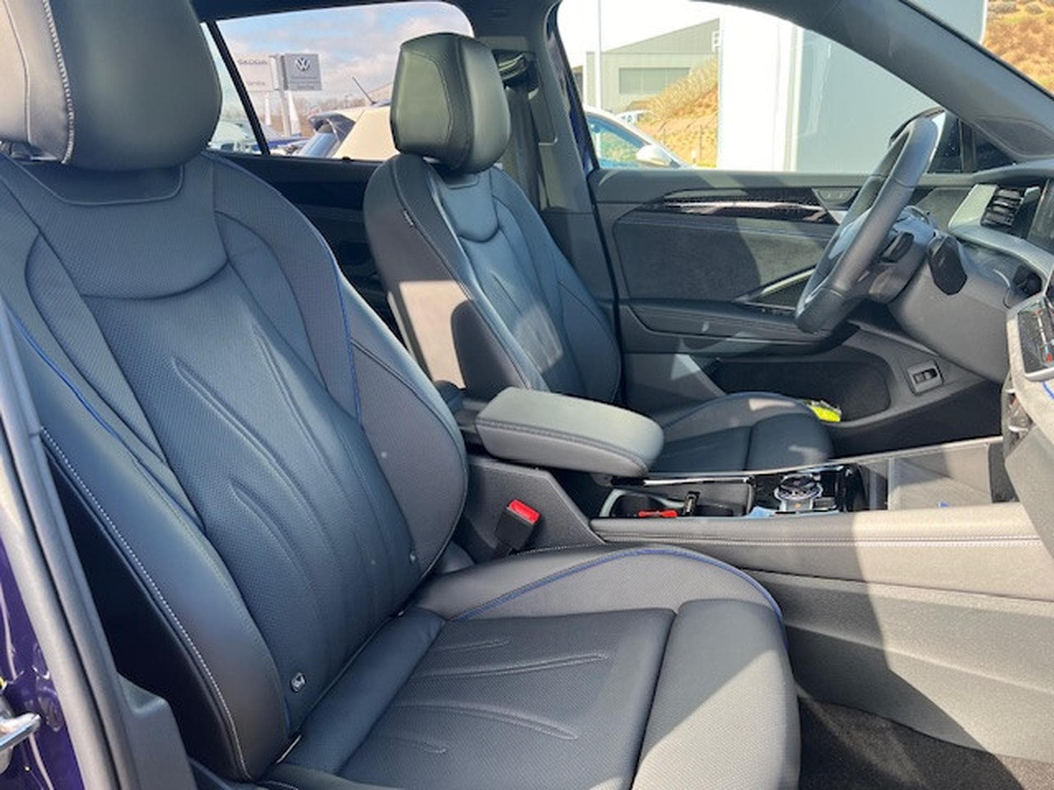 VW Tayron R-Line 142 kW 2.0 TDI DSG (2025) - Photo 10