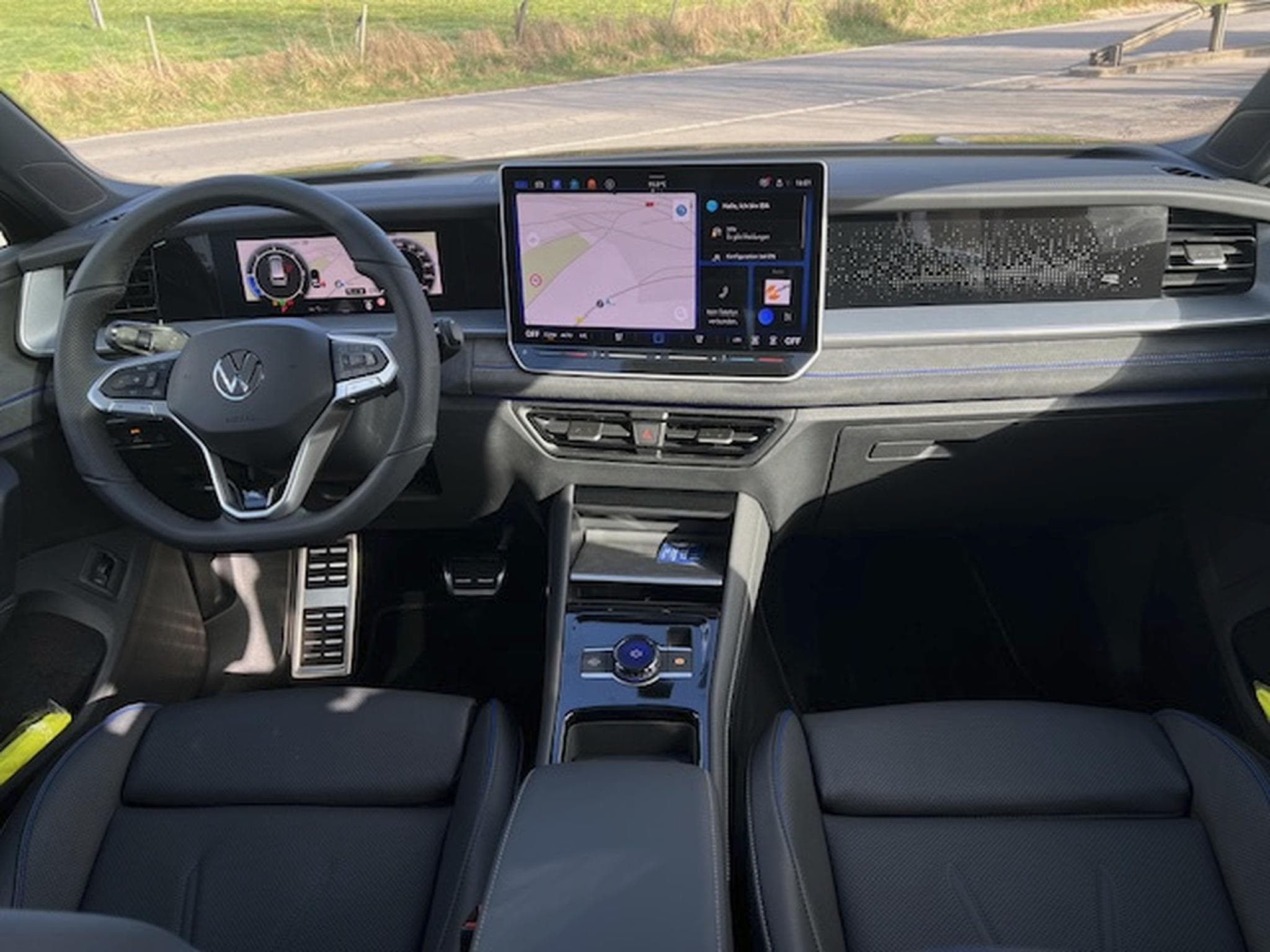 VW Tayron R-Line 142 kW 2.0 TDI DSG (2025) - Photo 11