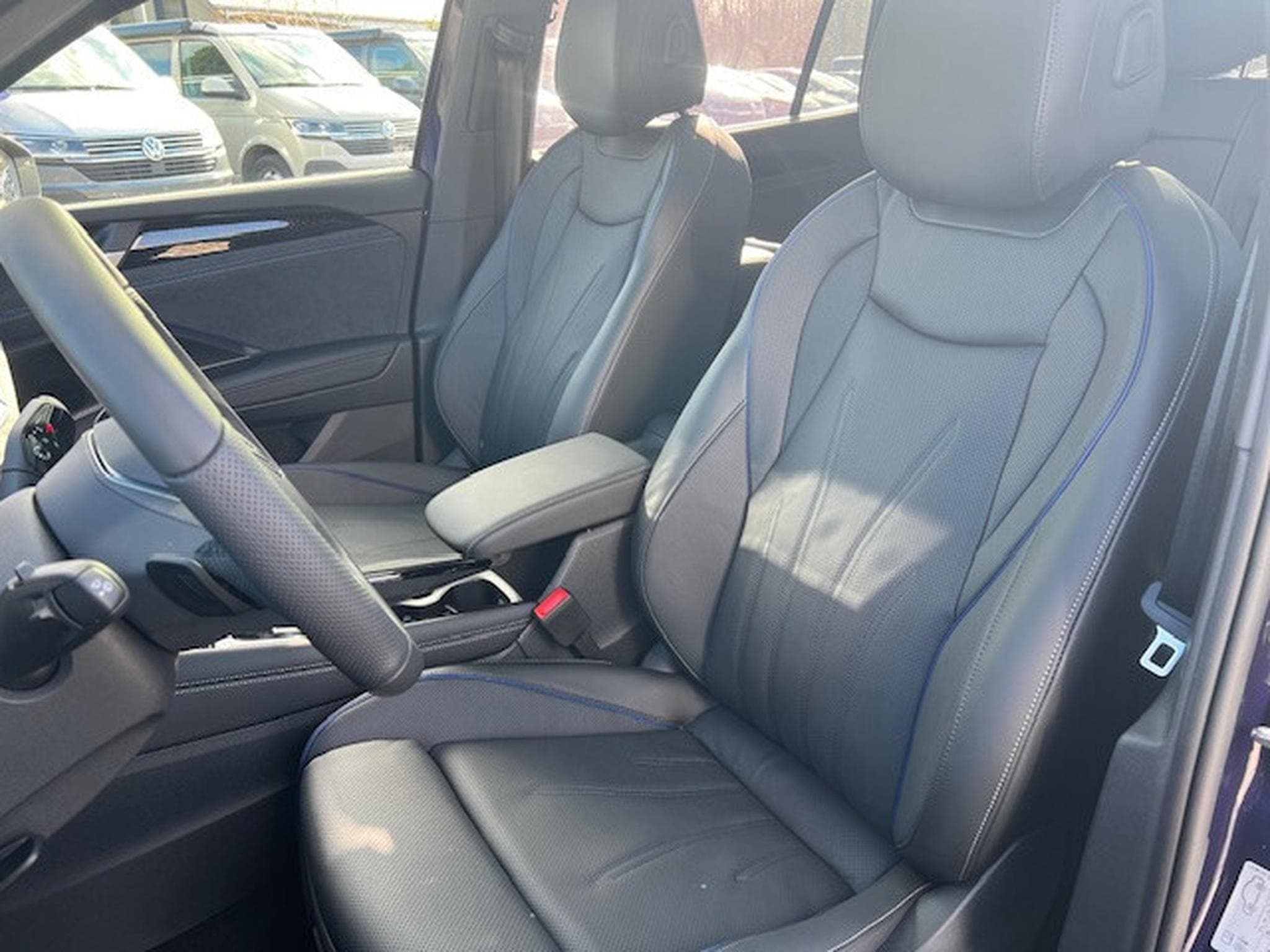 VW Tayron R-Line 142 kW 2.0 TDI DSG (2025) - Photo 3