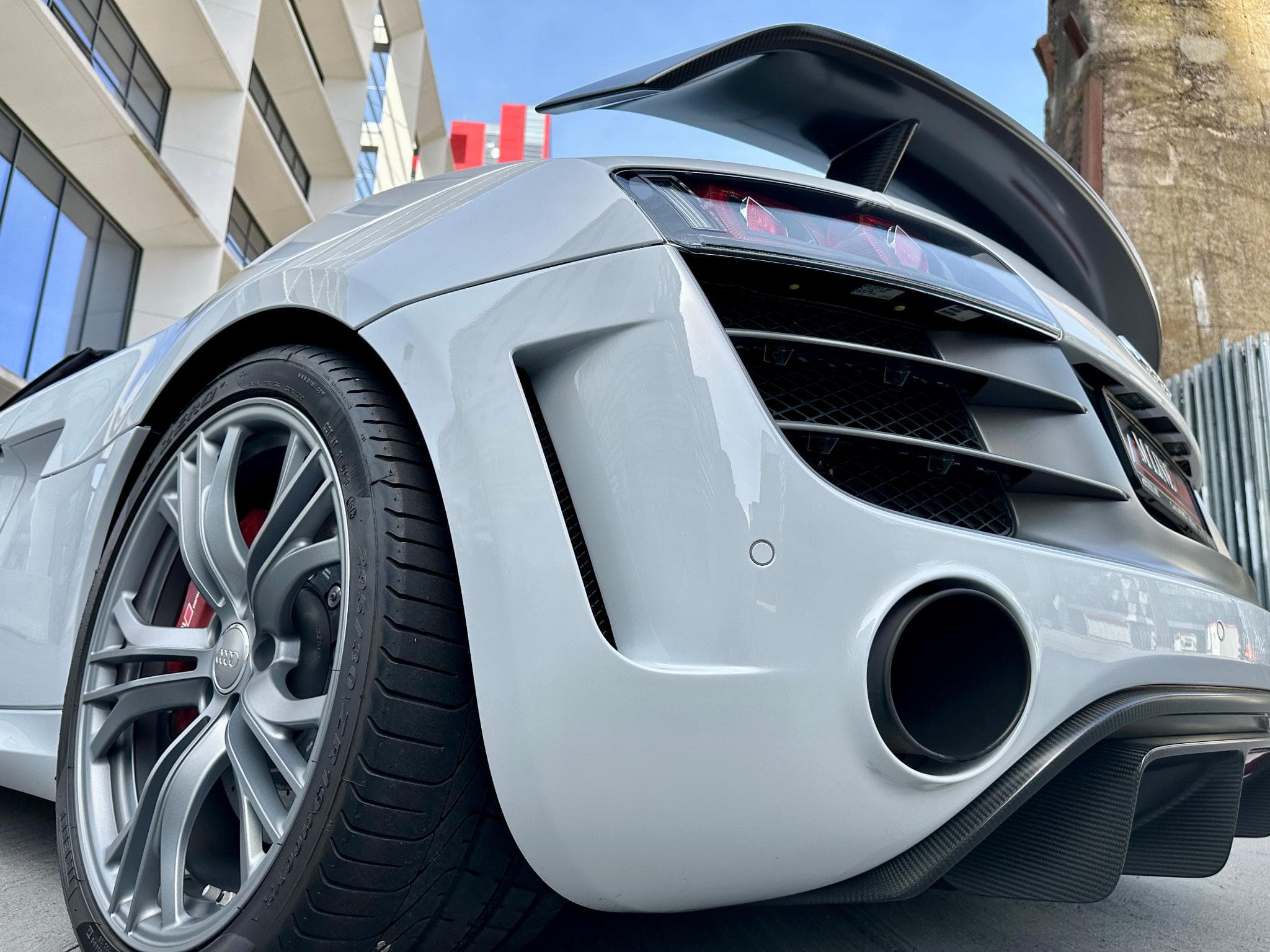 Audi R8 GT Spyder 5.2 V10 560ch 227/333 (2013) - Photo 31