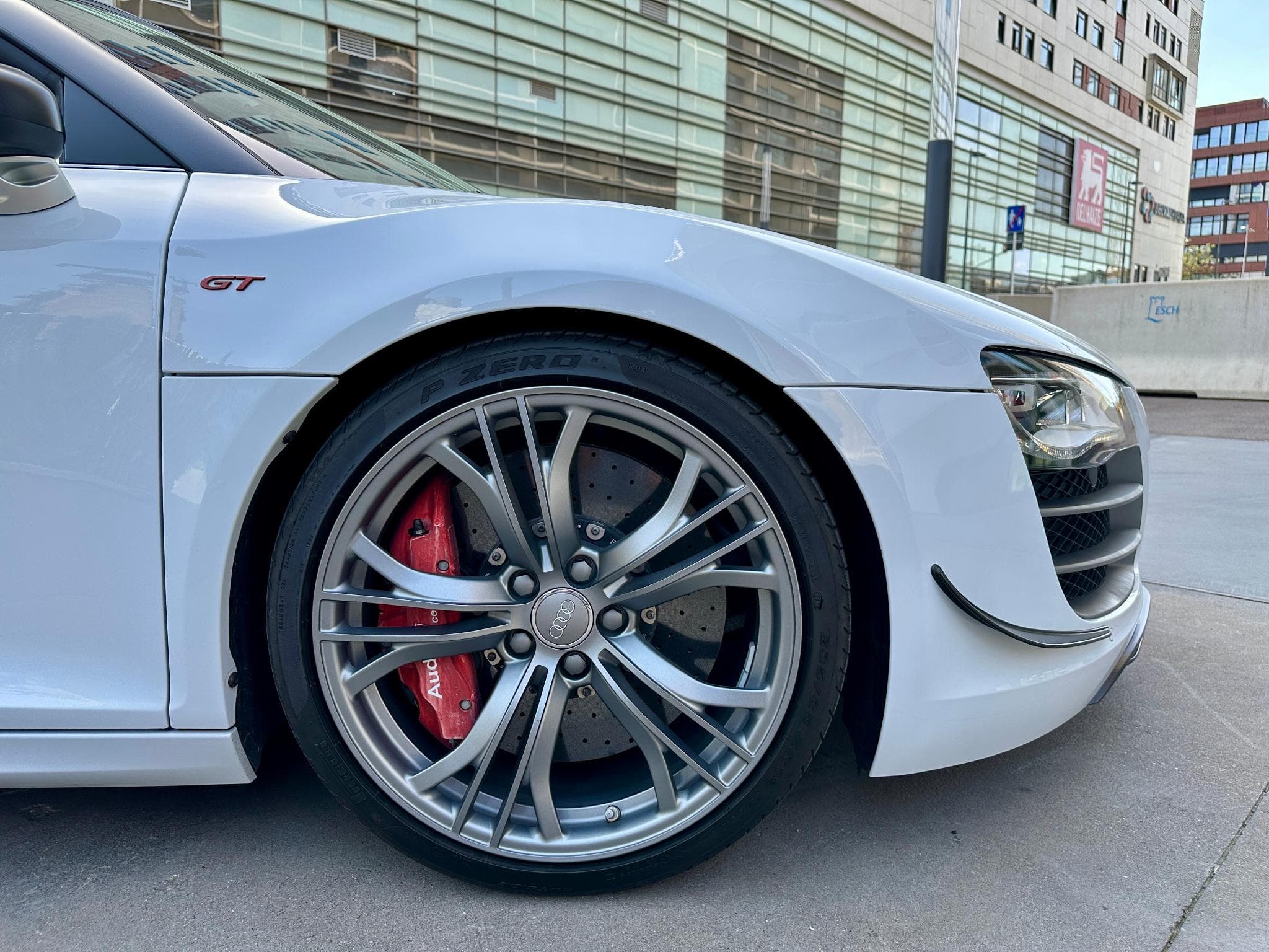 Audi R8 GT Spyder 5.2 V10 560ch 227/333 (2013) - Photo 26